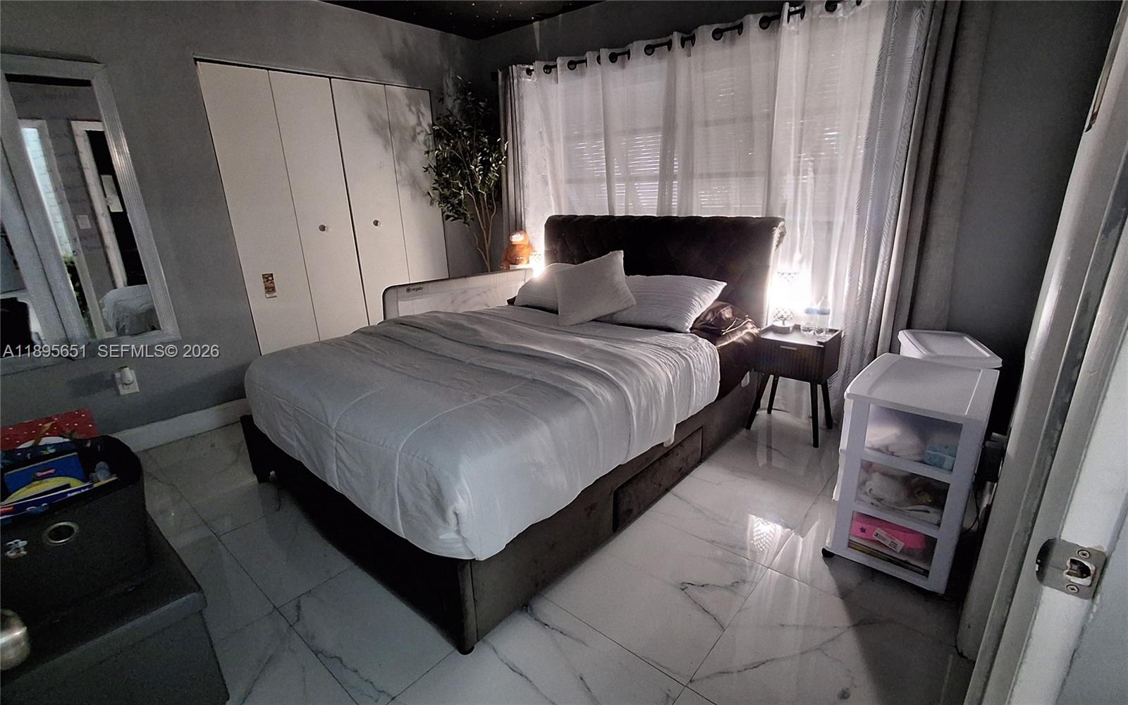 10305 SW 149th Ter Miami, FL 33176