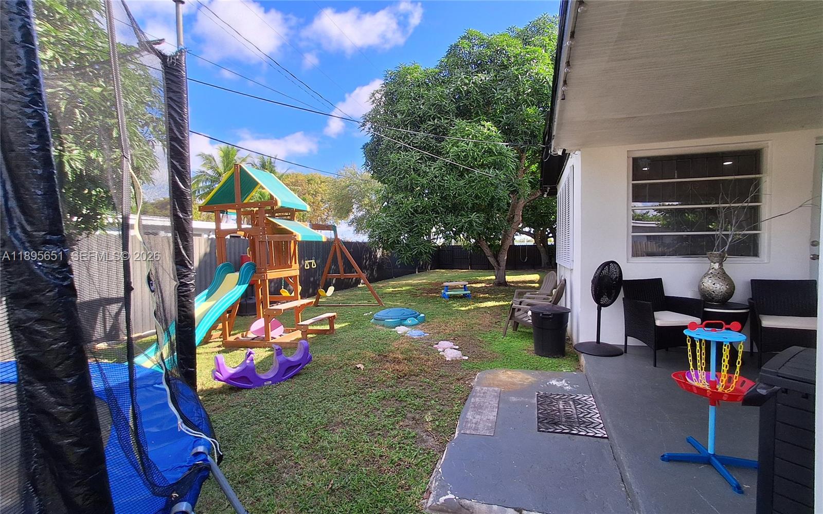 10305 SW 149th Ter Miami, FL 33176