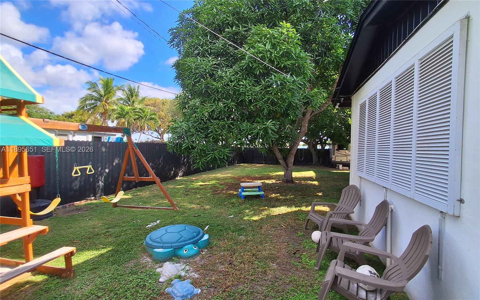 10305 SW 149th Ter Miami, FL 33176