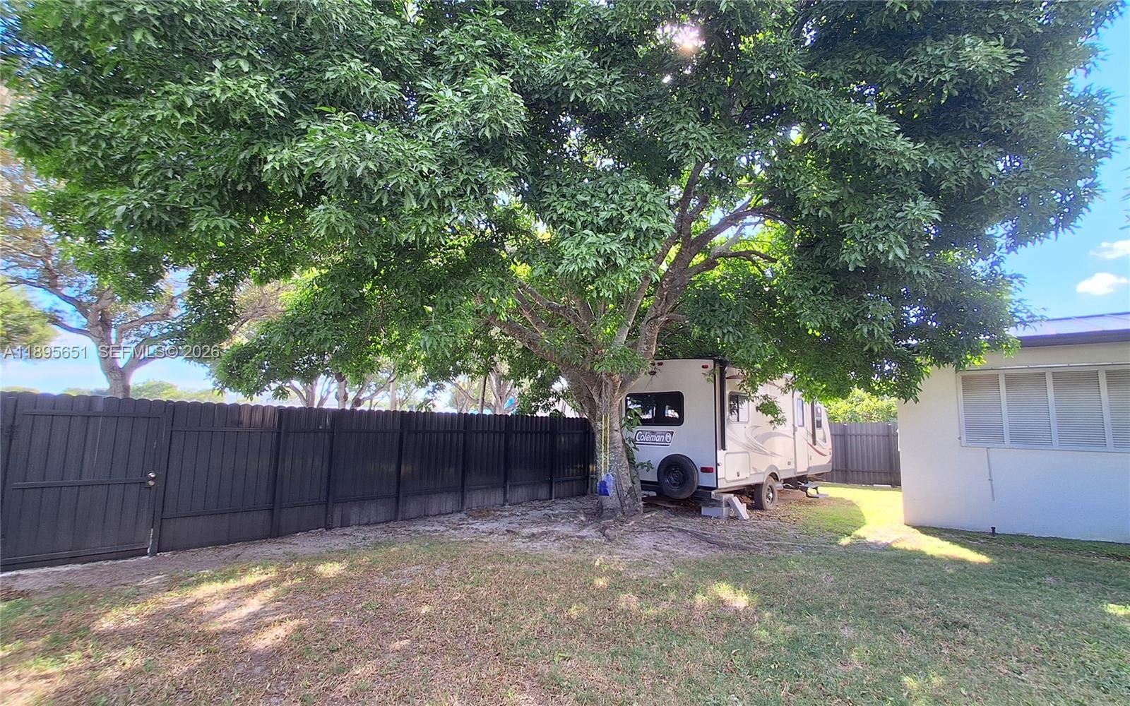 10305 SW 149th Ter Miami, FL 33176