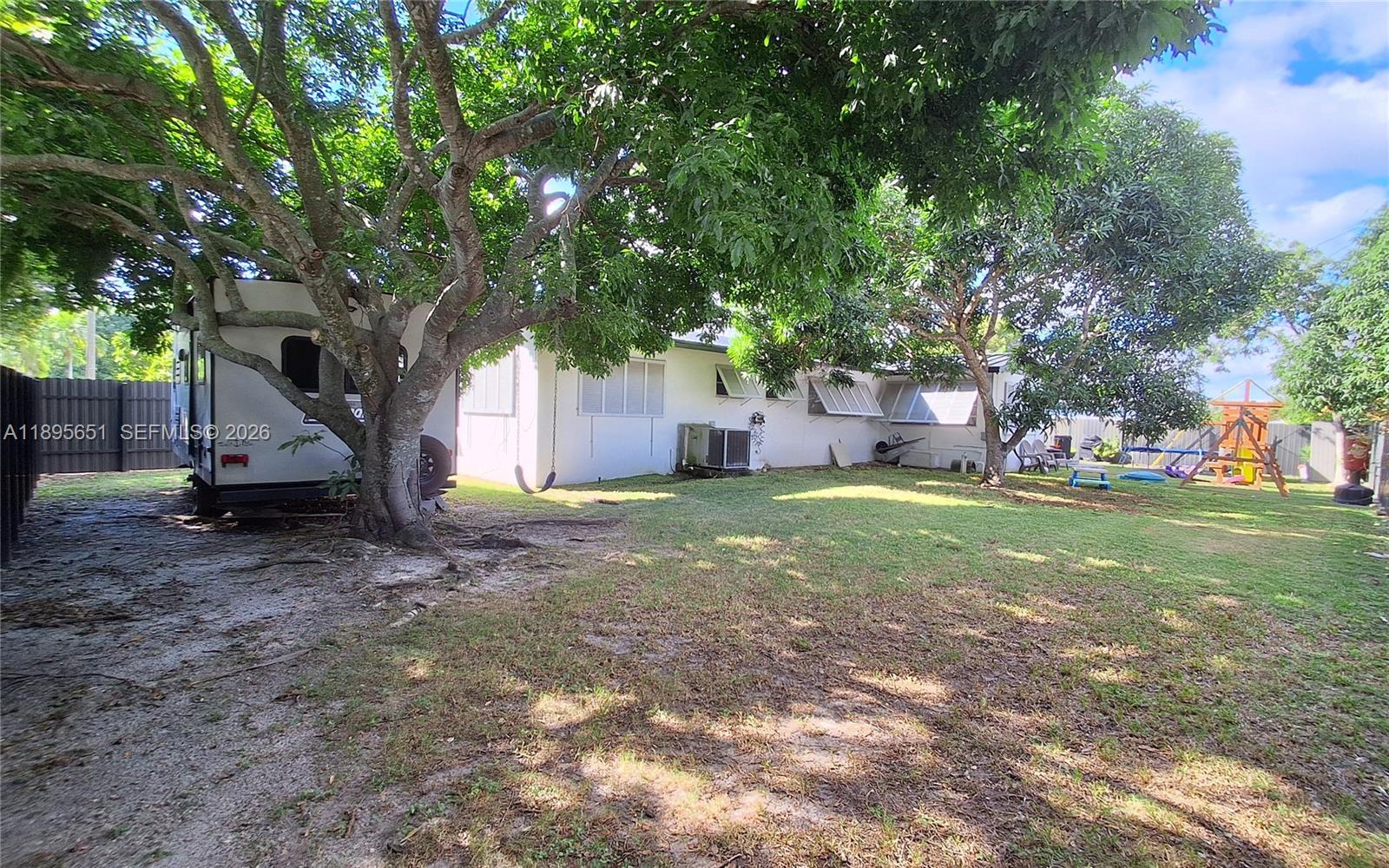 10305 SW 149th Ter Miami, FL 33176