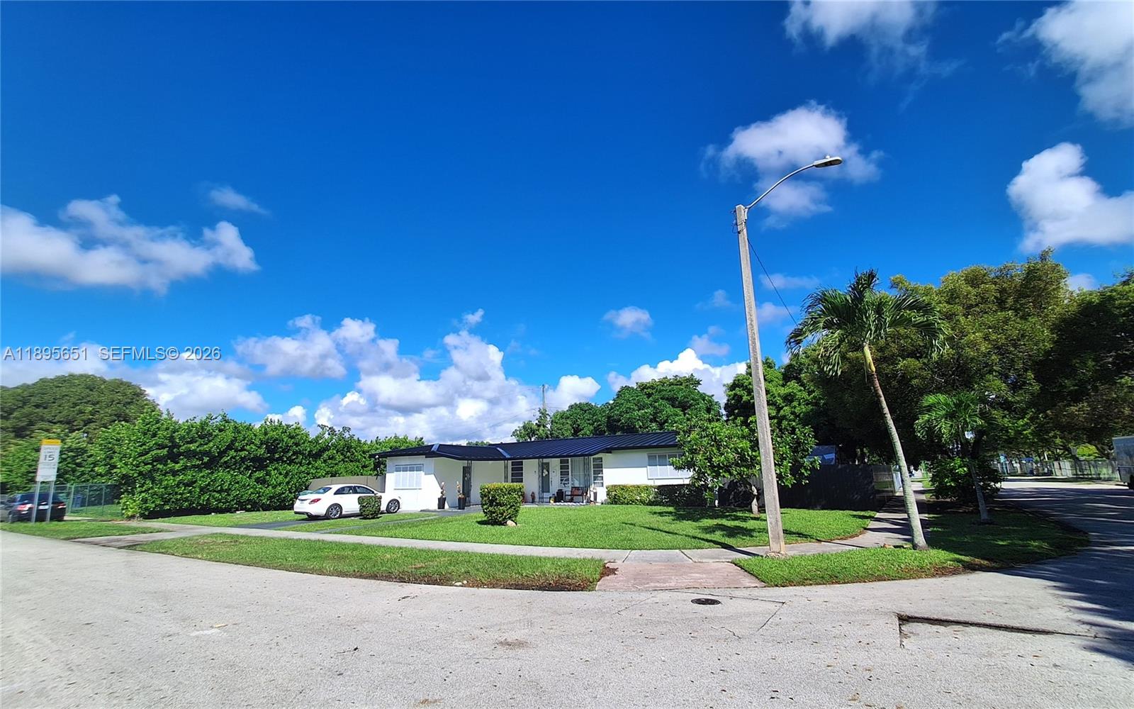 10305 SW 149th Ter Miami, FL 33176