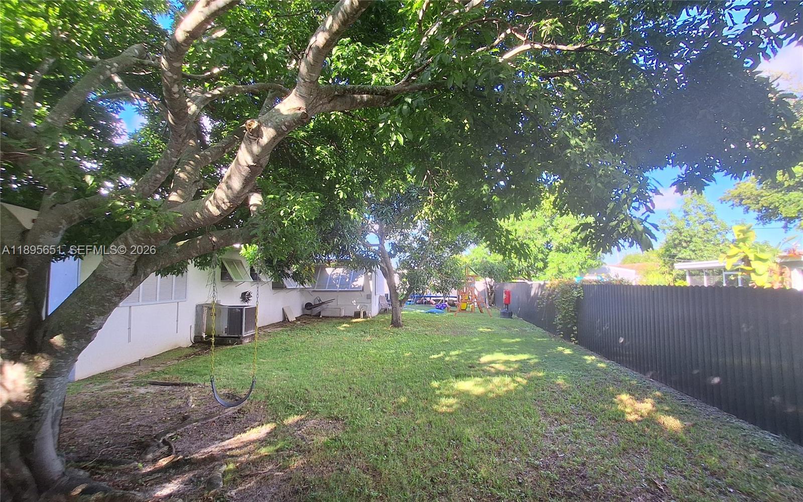 10305 SW 149th Ter Miami, FL 33176