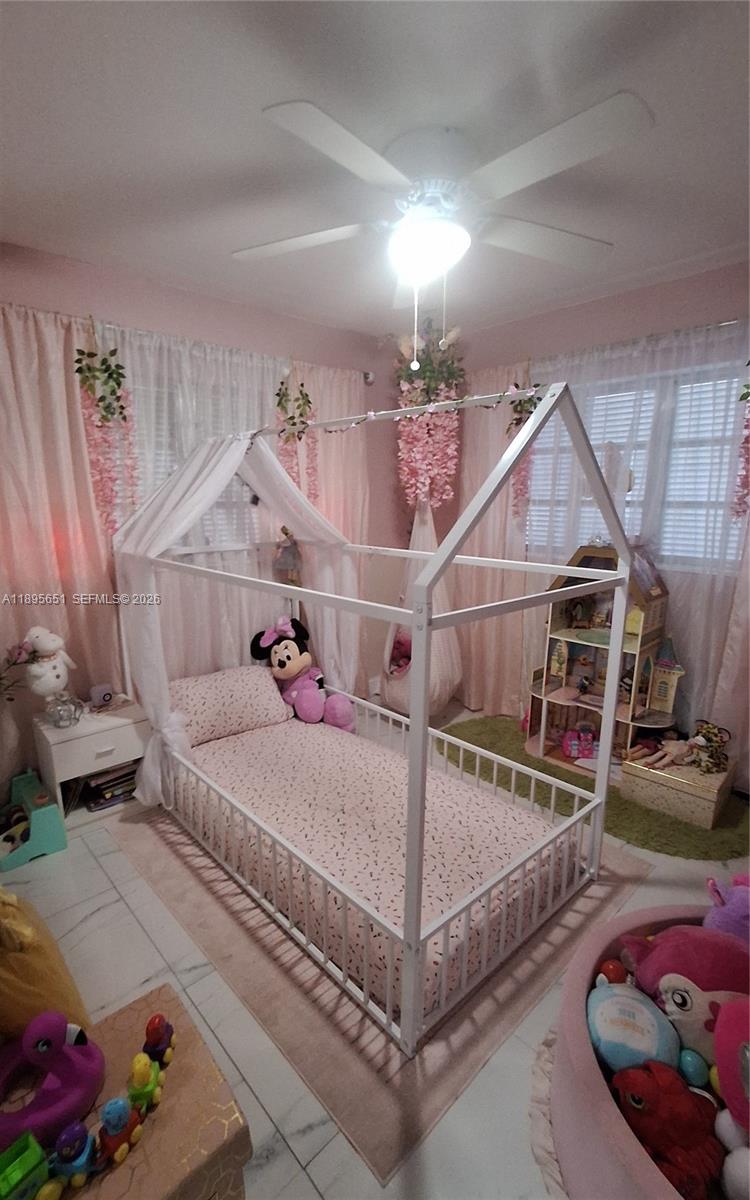 10305 SW 149th Ter Miami, FL 33176