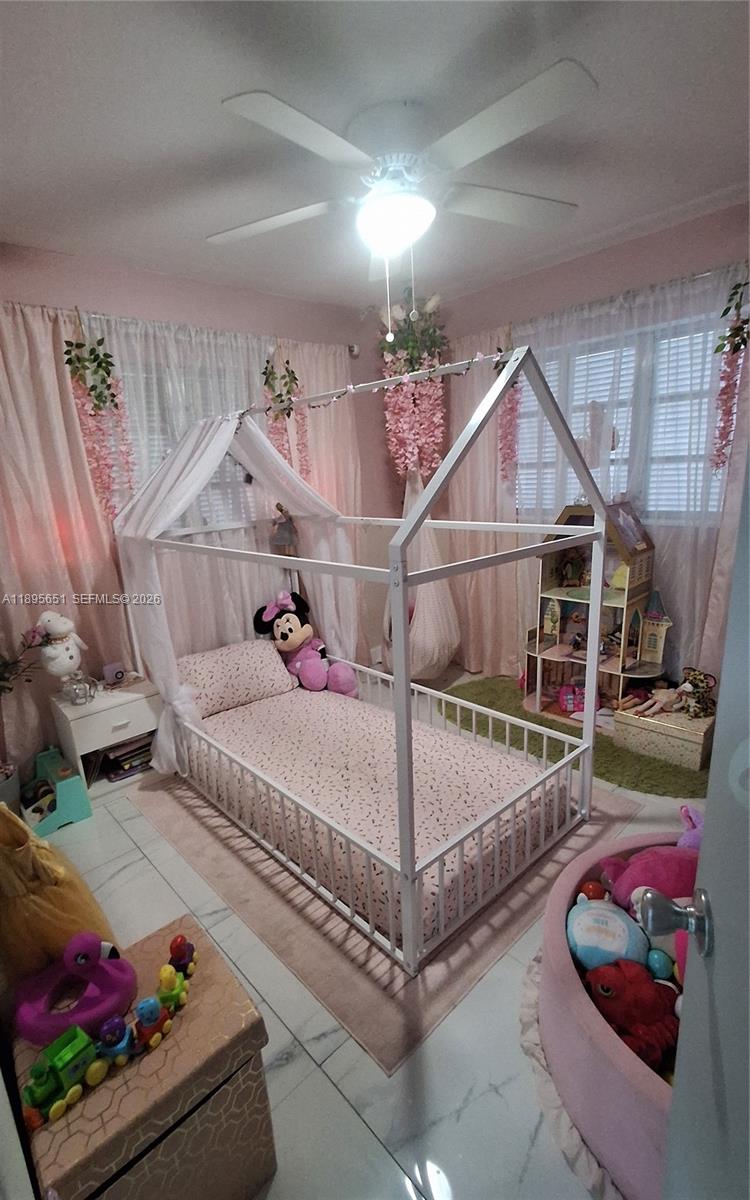 10305 SW 149th Ter Miami, FL 33176