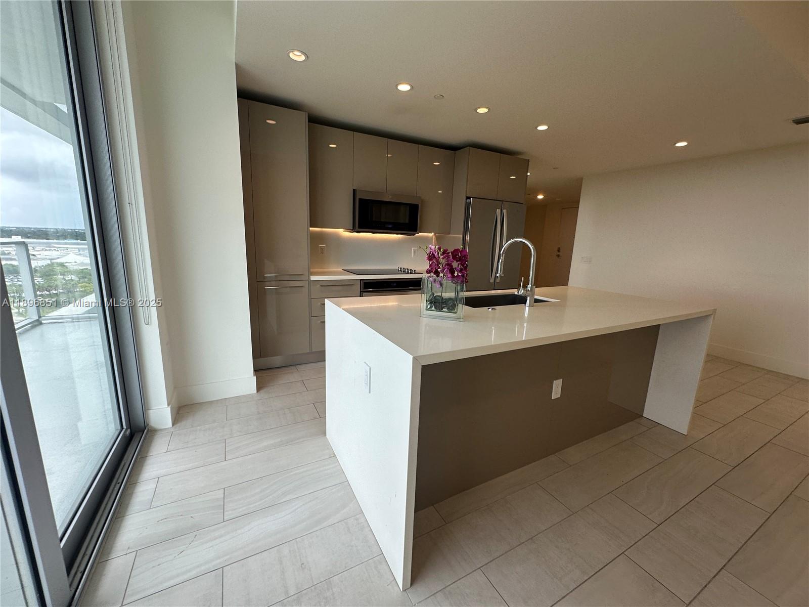 2000 Metropica Way #1401 Sunrise, FL 33323