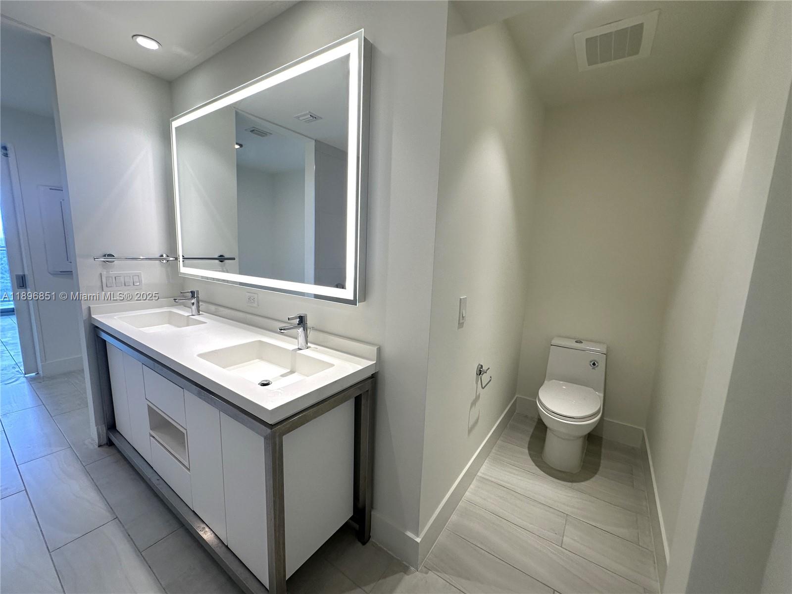 2000 Metropica Way #1401 Sunrise, FL 33323