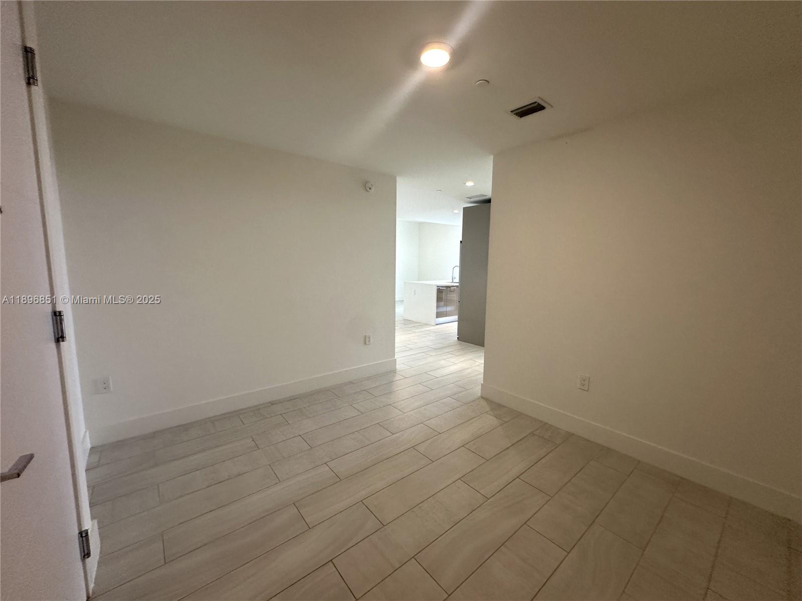 2000 Metropica Way #1401 Sunrise, FL 33323
