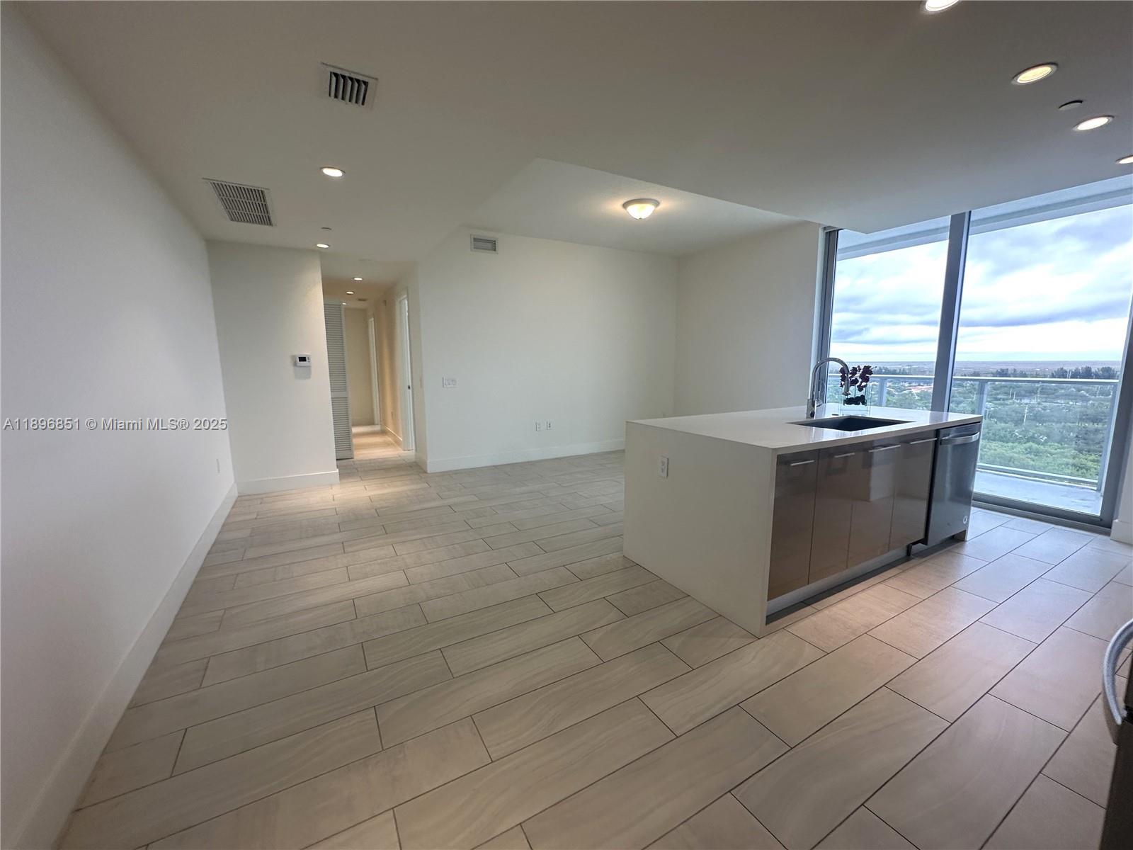 2000 Metropica Way #1401 Sunrise, FL 33323