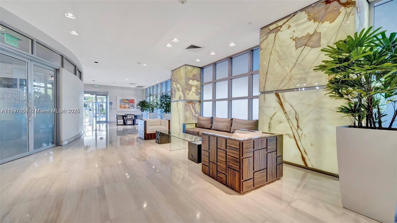 image The Waverly At South Beac12