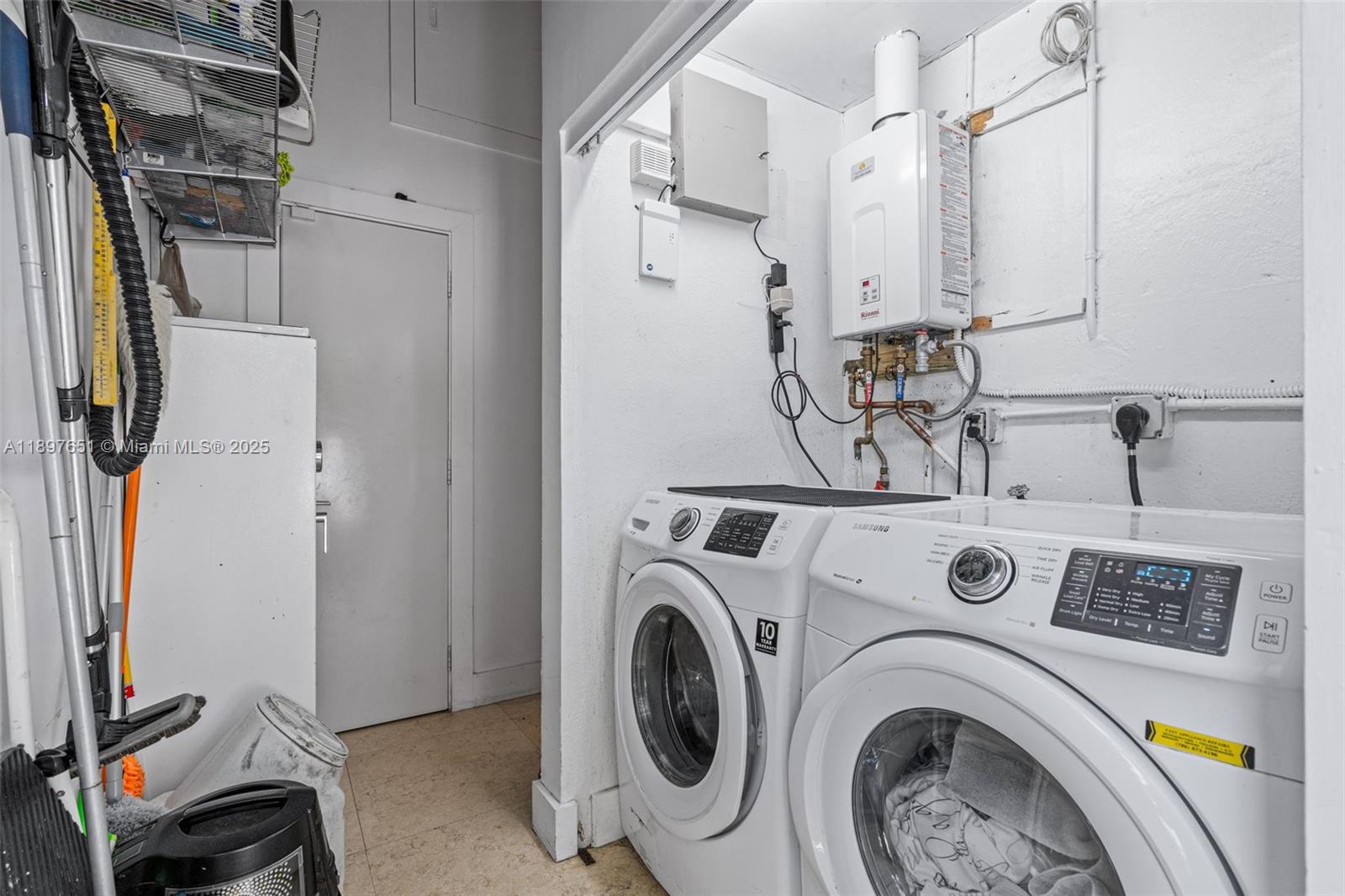 7970 Hawthorne Ave Miami Beach, FL 33141