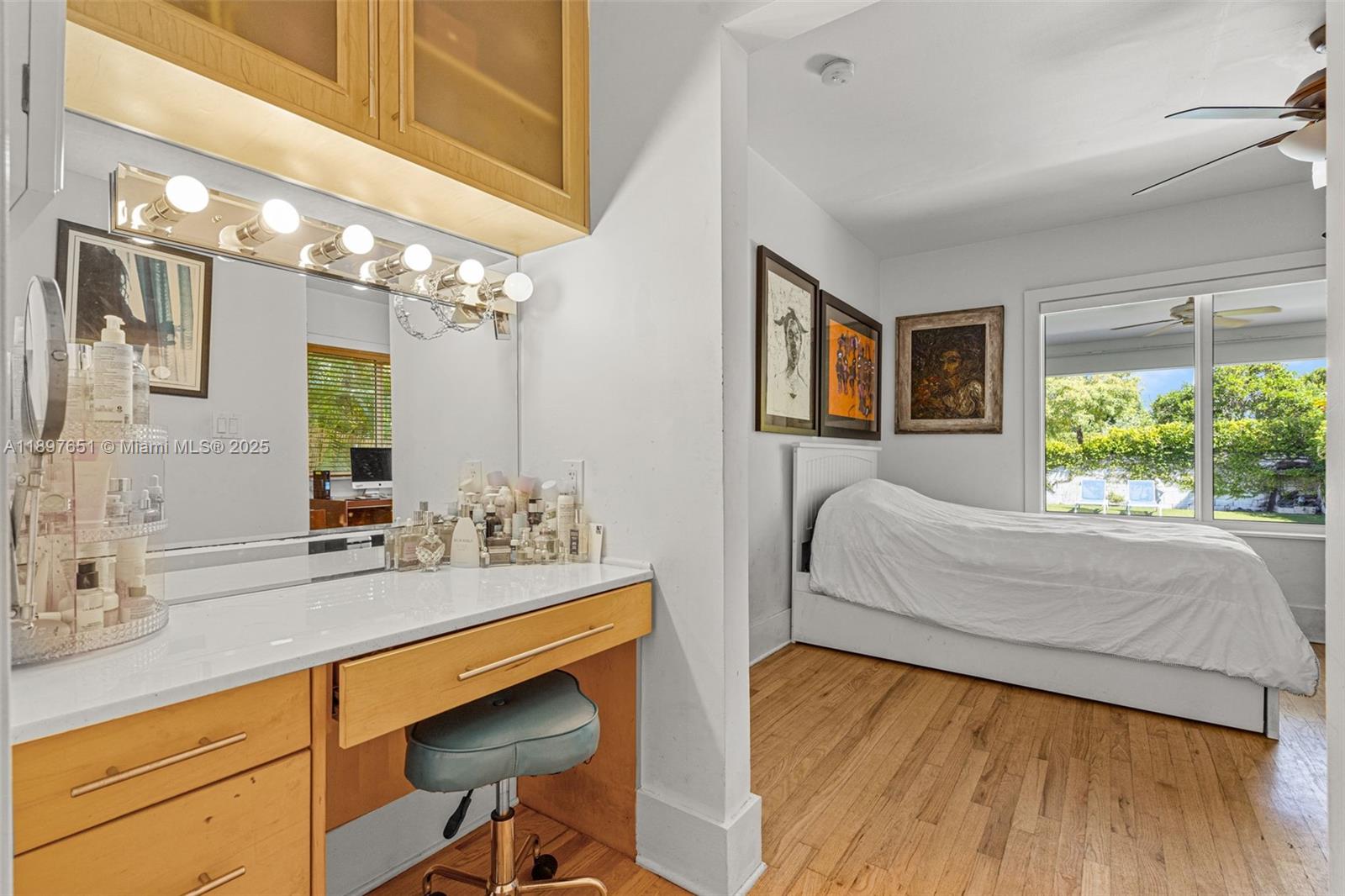 7970 Hawthorne Ave Miami Beach, FL 33141