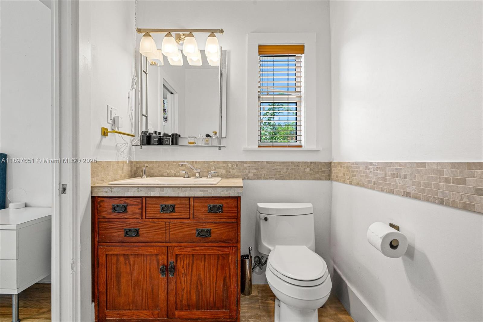 7970 Hawthorne Ave Miami Beach, FL 33141