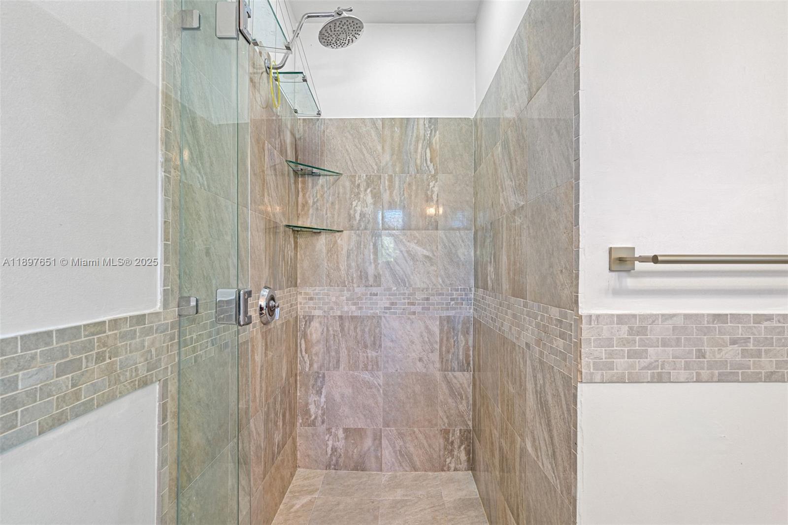 7970 Hawthorne Ave Miami Beach, FL 33141