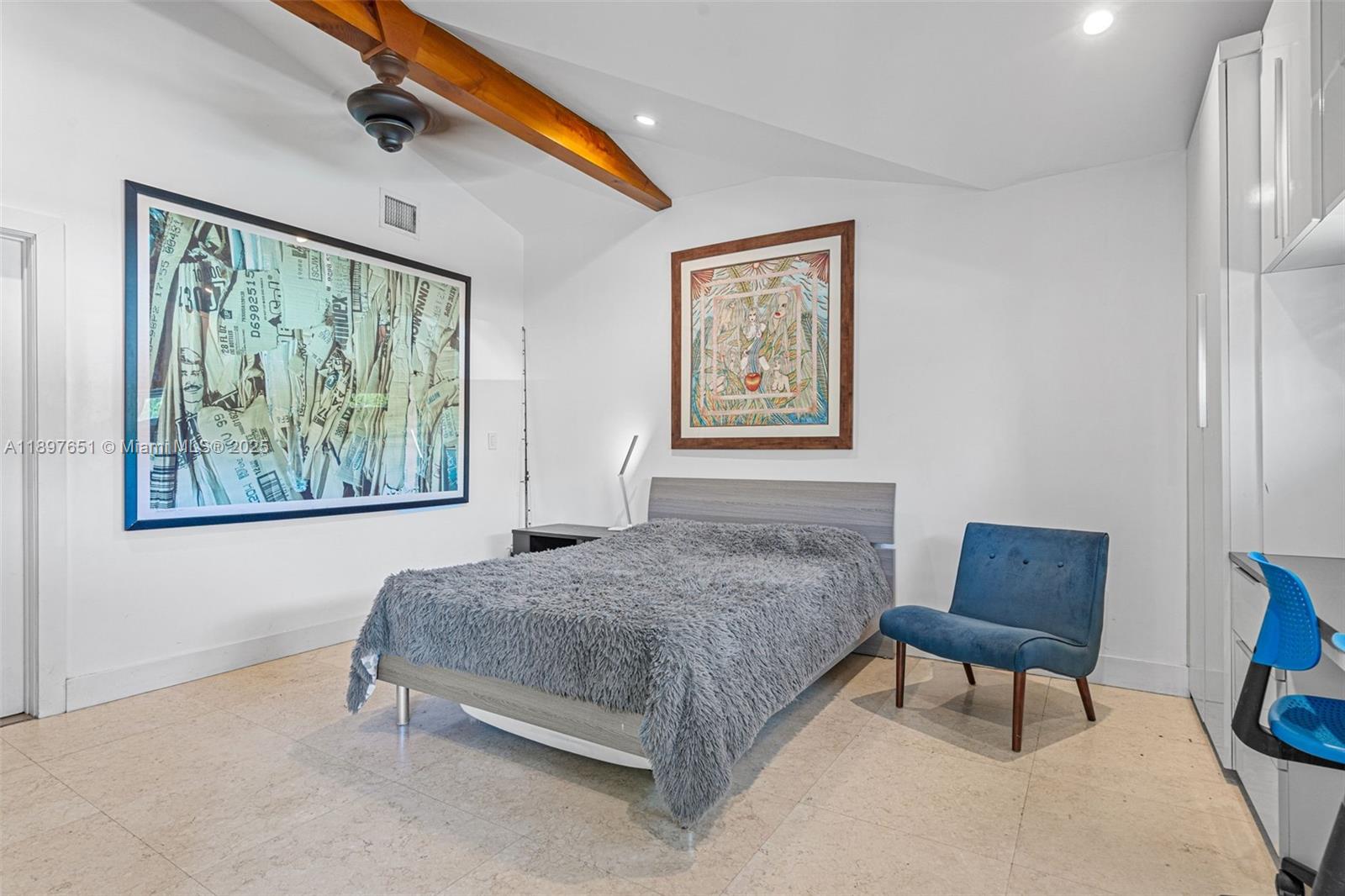 7970 Hawthorne Ave Miami Beach, FL 33141