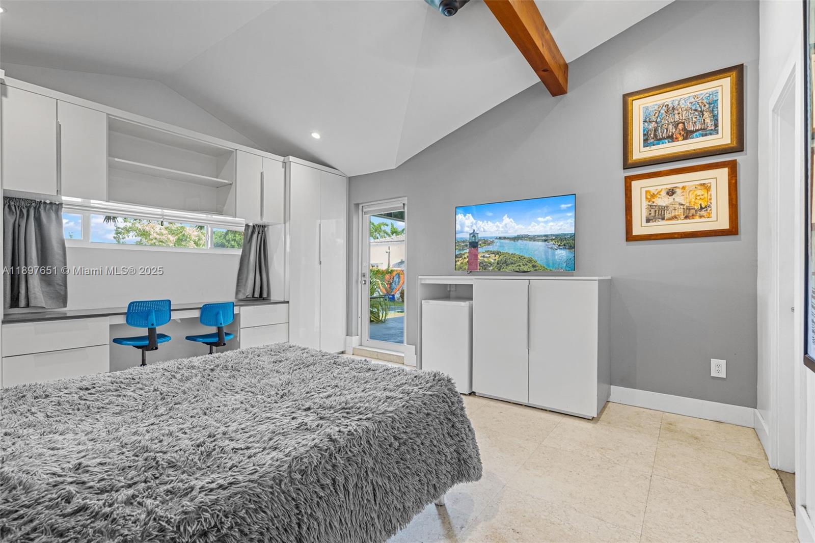 7970 Hawthorne Ave Miami Beach, FL 33141