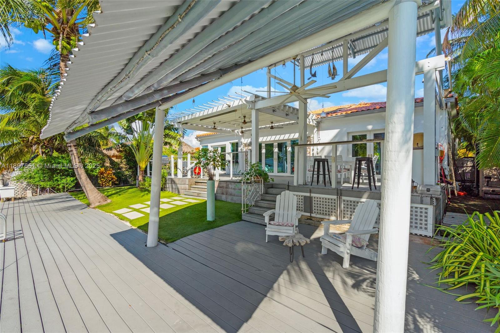 7970 Hawthorne Ave Miami Beach, FL 33141