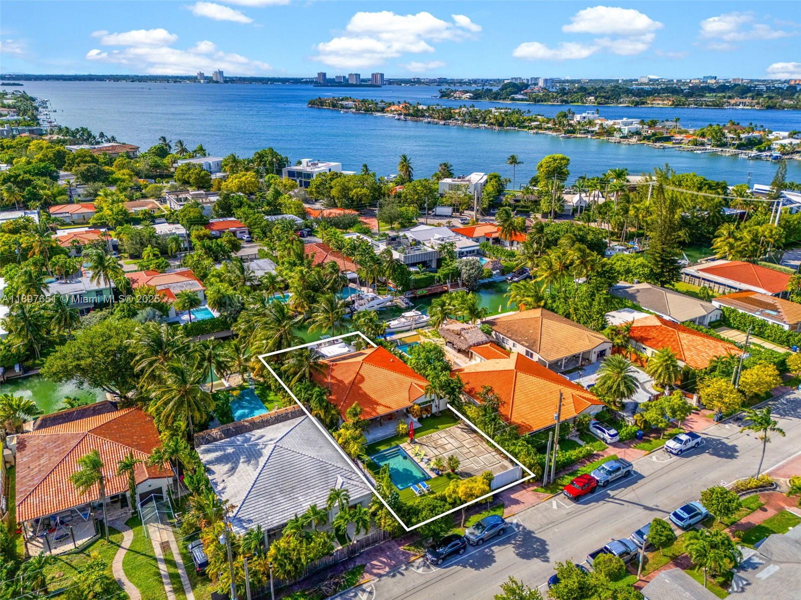 7970 Hawthorne Ave Miami Beach, FL 33141