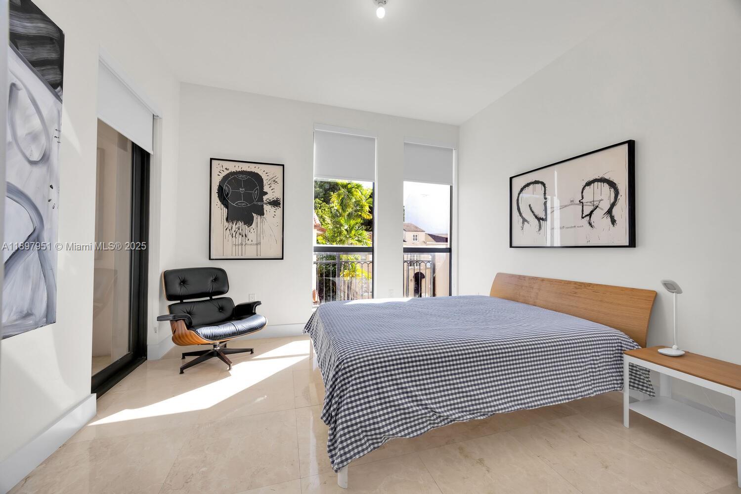 718 Valencia Ave #207 Coral Gables, FL 33134