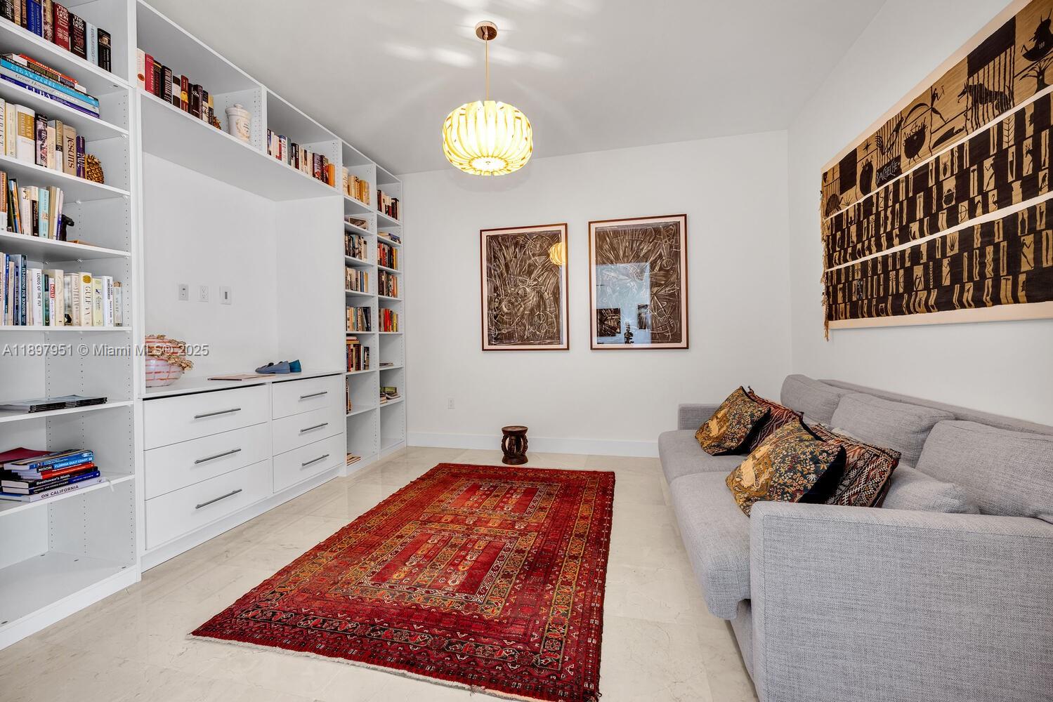 718 Valencia Ave #207 Coral Gables, FL 33134