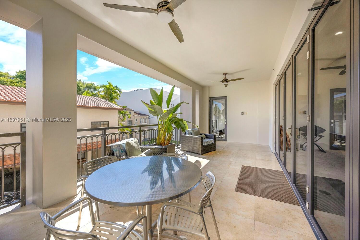 718 Valencia Ave #207 Coral Gables, FL 33134