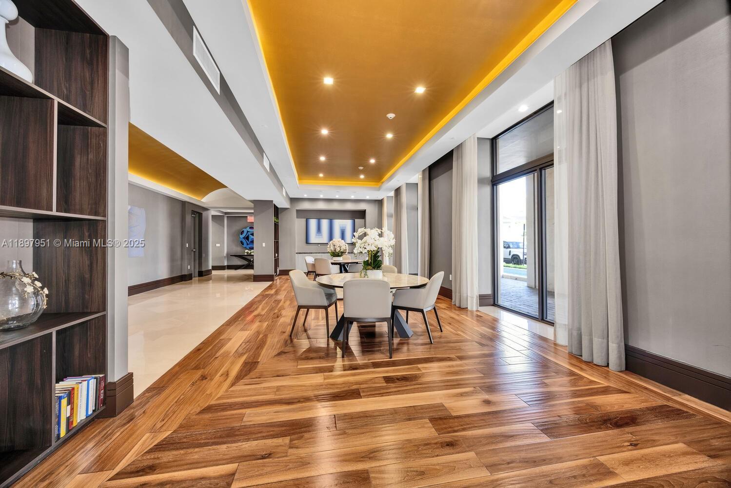 718 Valencia Ave #207 Coral Gables, FL 33134