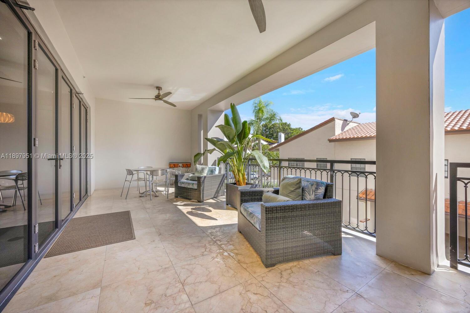 718 Valencia Ave #207 Coral Gables, FL 33134