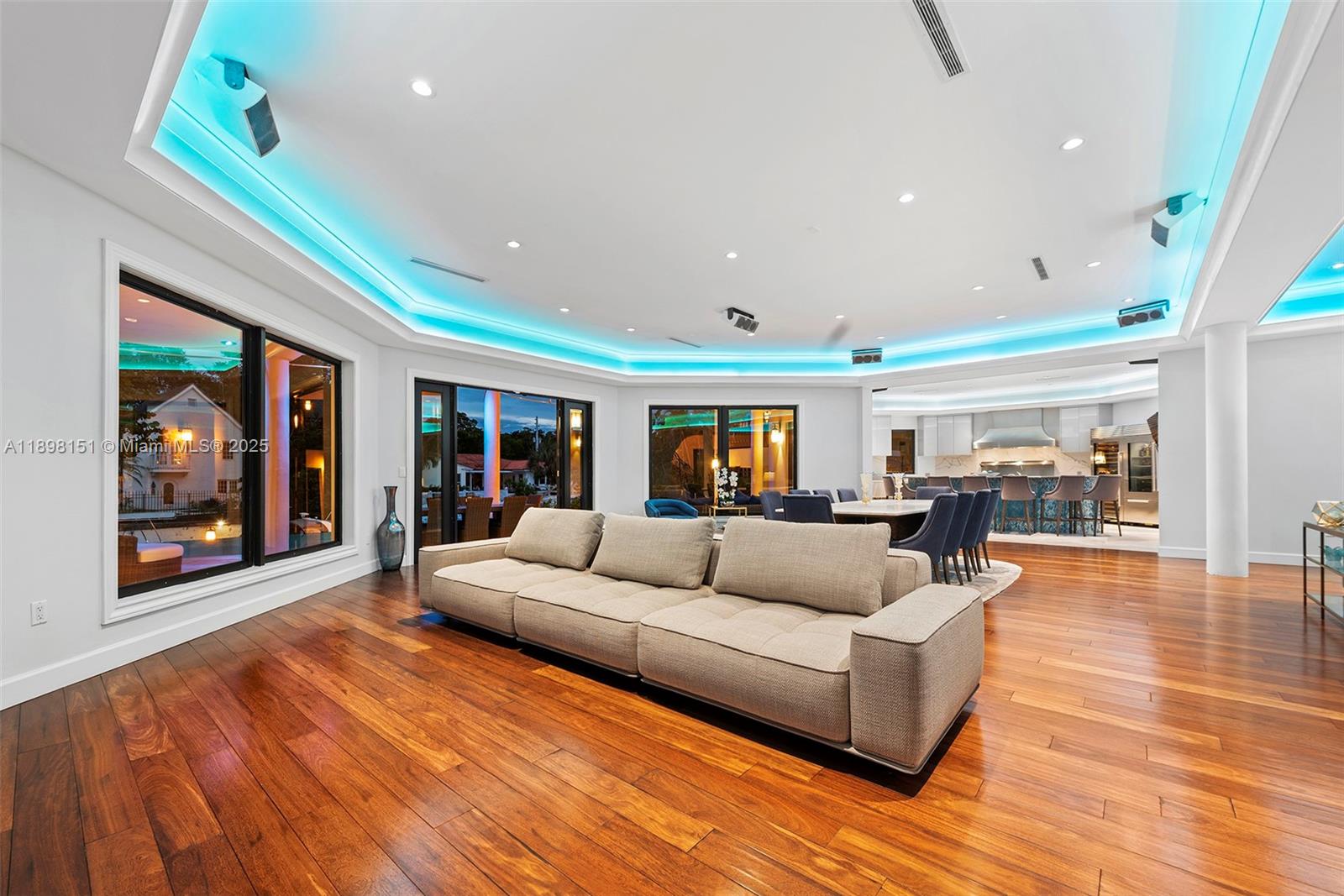 6700 Granada Blvd Coral Gables, FL 33146 6700 Granada Blvd Coral Gables, FL 33146