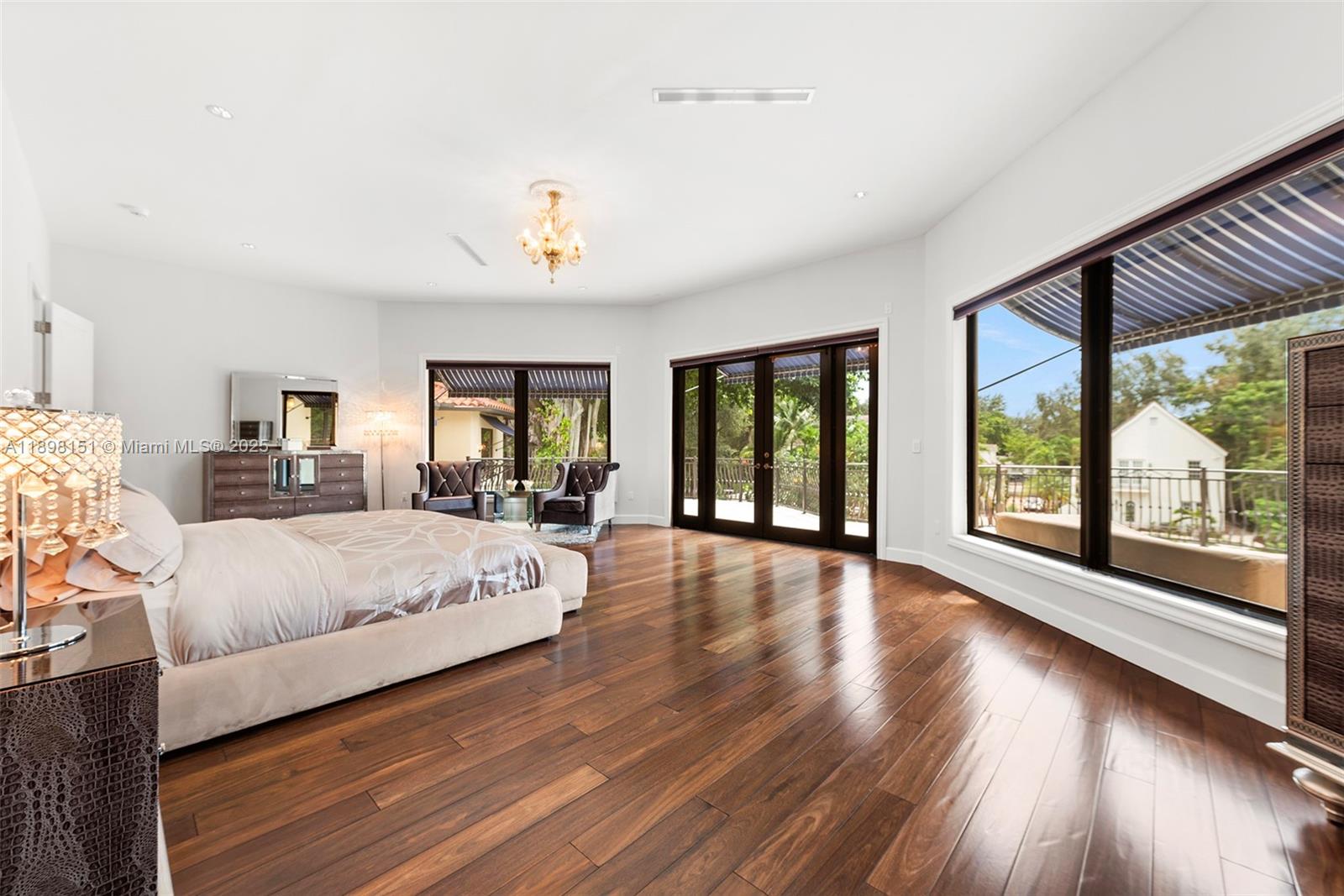 6700 Granada Blvd Coral Gables, FL 33146 6700 Granada Blvd Coral Gables, FL 33146
