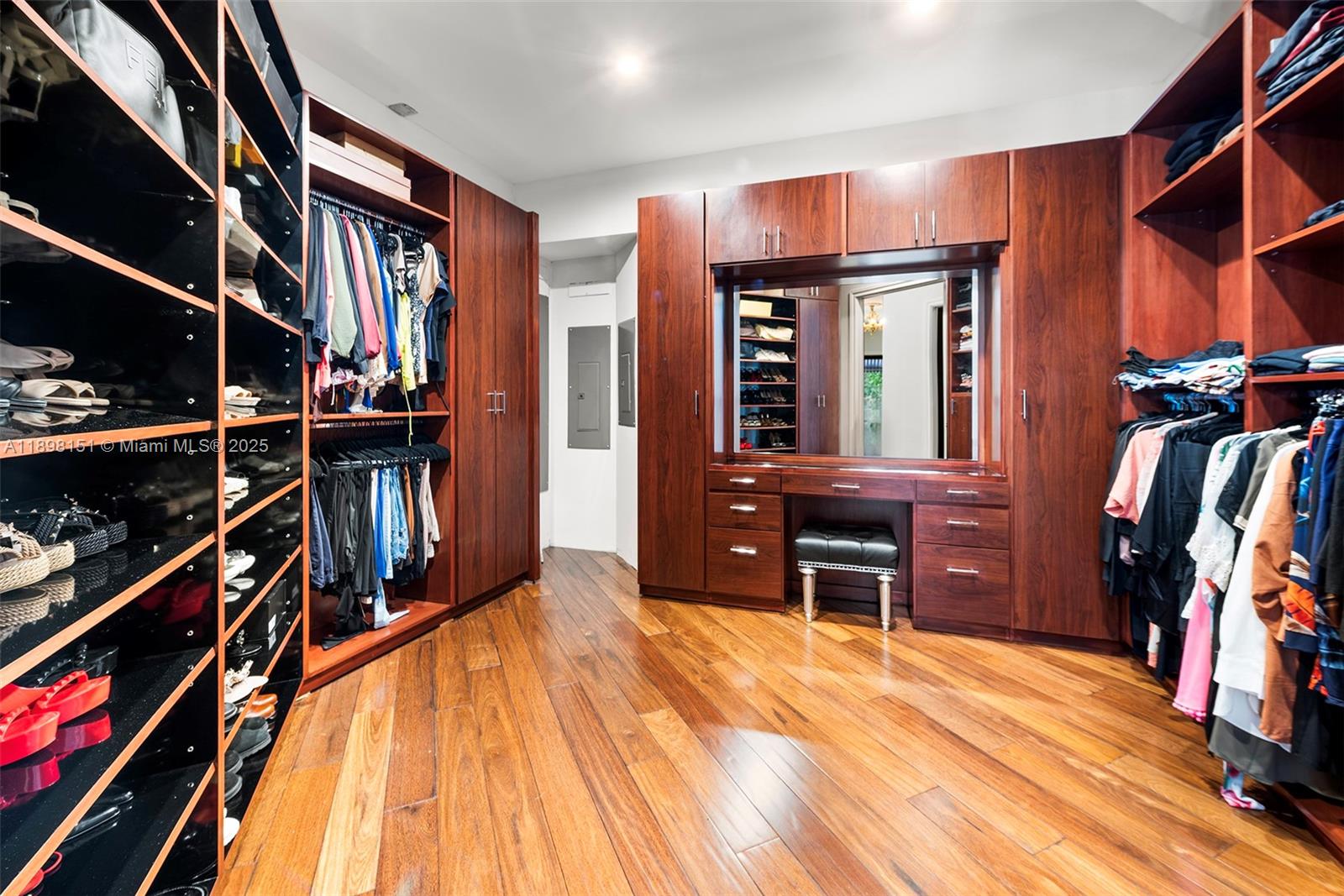 6700 Granada Blvd Coral Gables, FL 33146 6700 Granada Blvd Coral Gables, FL 33146