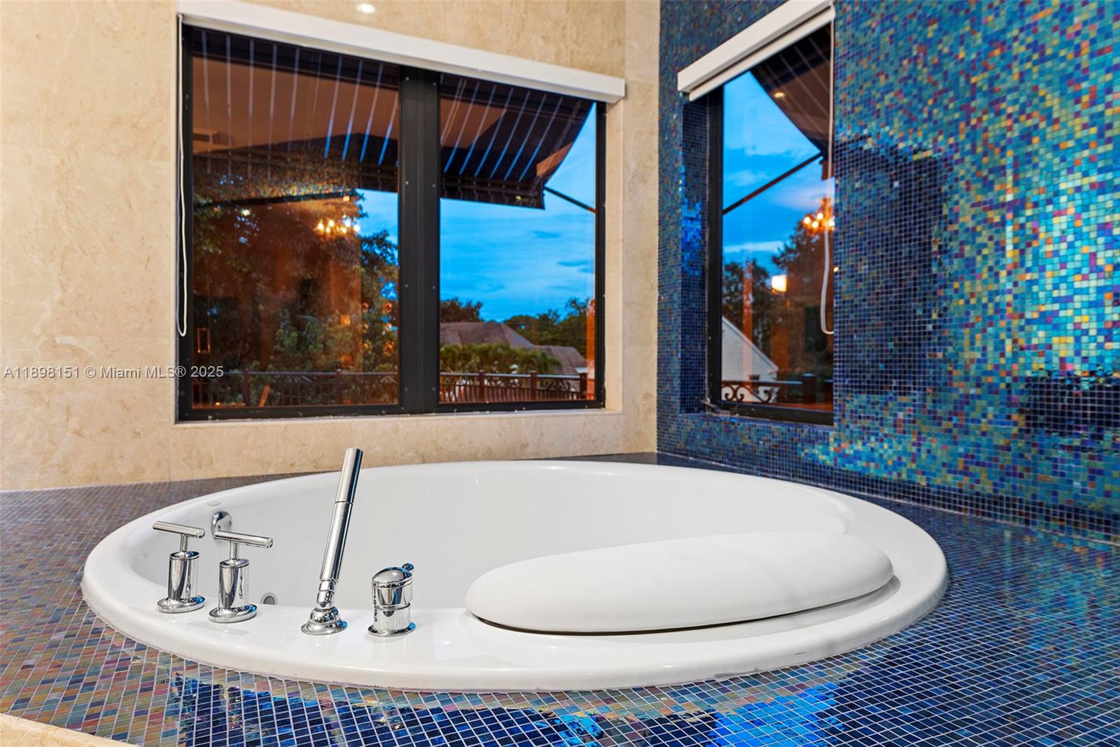 6700 Granada Blvd Coral Gables, FL 33146 6700 Granada Blvd Coral Gables, FL 33146