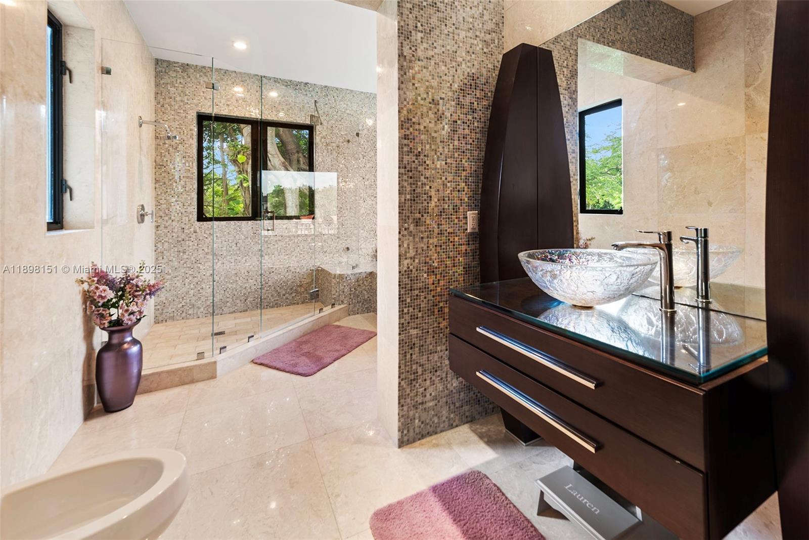 6700 Granada Blvd Coral Gables, FL 33146 6700 Granada Blvd Coral Gables, FL 33146