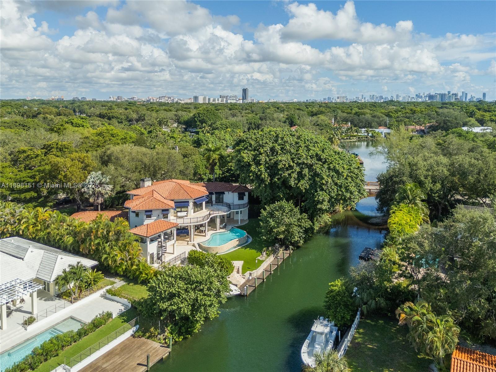 6700 Granada Blvd Coral Gables, FL 33146 6700 Granada Blvd Coral Gables, FL 33146