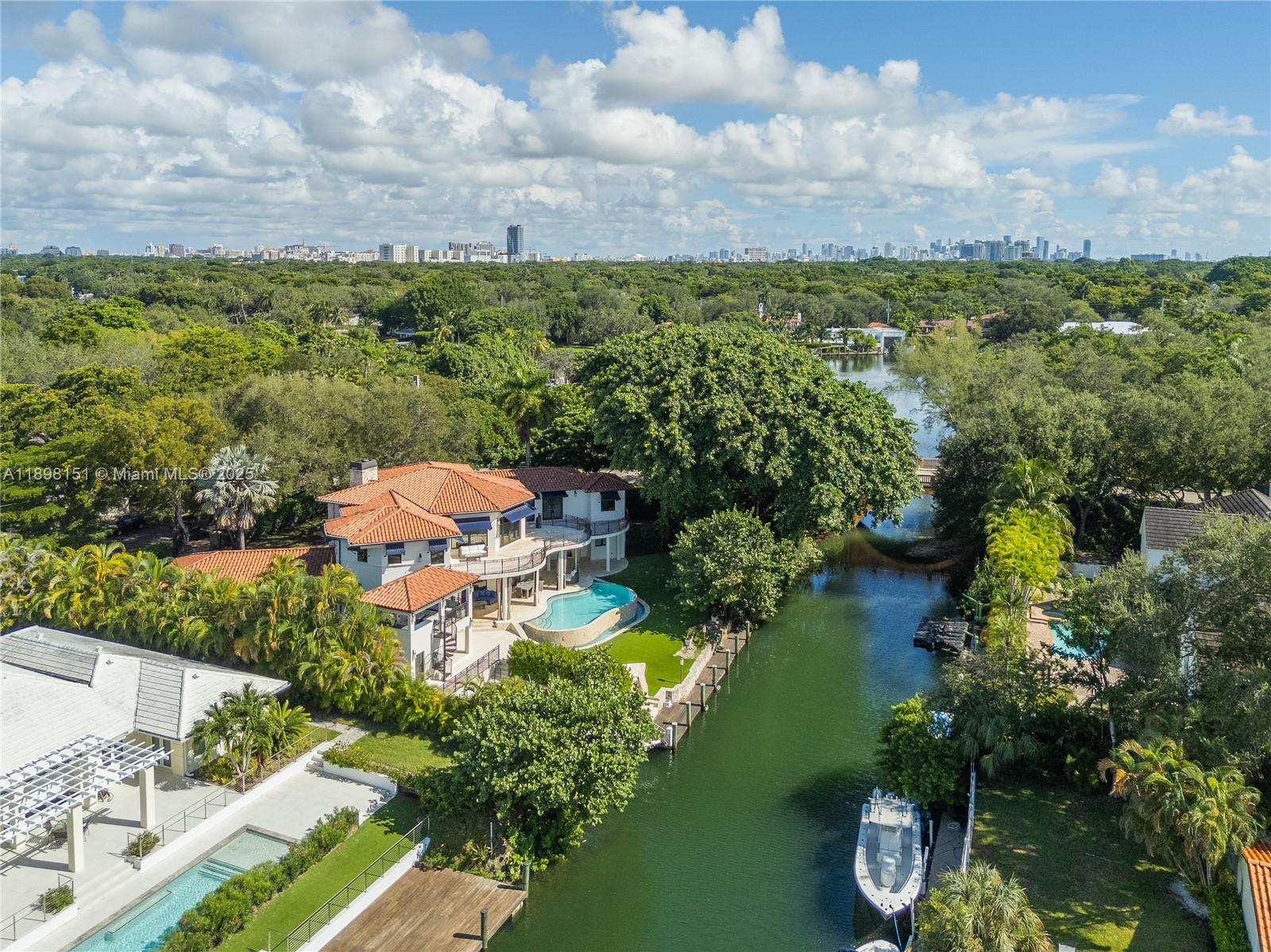 6700 Granada Blvd Coral Gables, FL 33146 6700 Granada Blvd Coral Gables, FL 33146