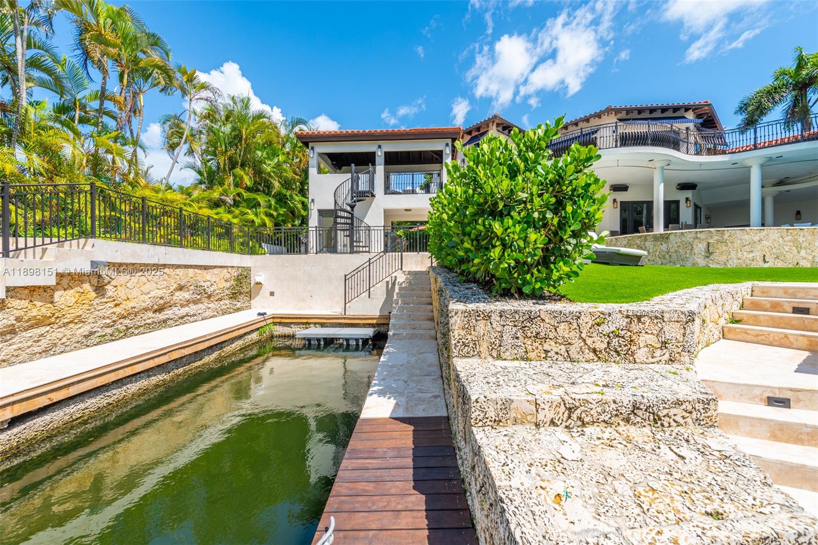 6700 Granada Blvd Coral Gables, FL 33146 6700 Granada Blvd Coral Gables, FL 33146