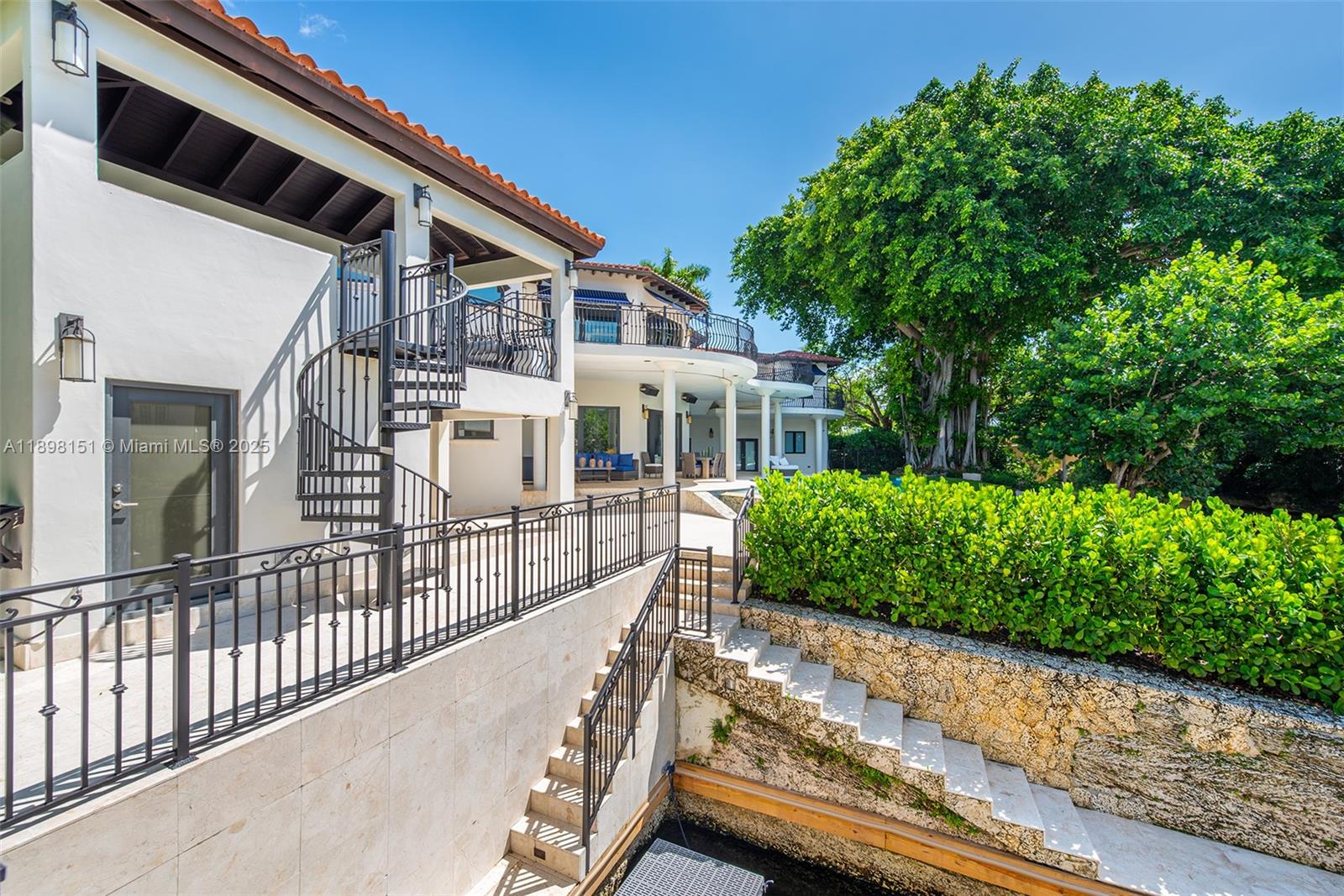 6700 Granada Blvd Coral Gables, FL 33146 6700 Granada Blvd Coral Gables, FL 33146