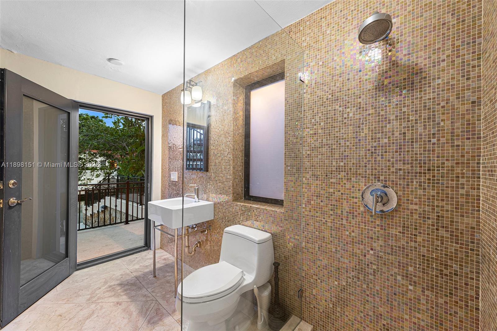 6700 Granada Blvd Coral Gables, FL 33146 6700 Granada Blvd Coral Gables, FL 33146