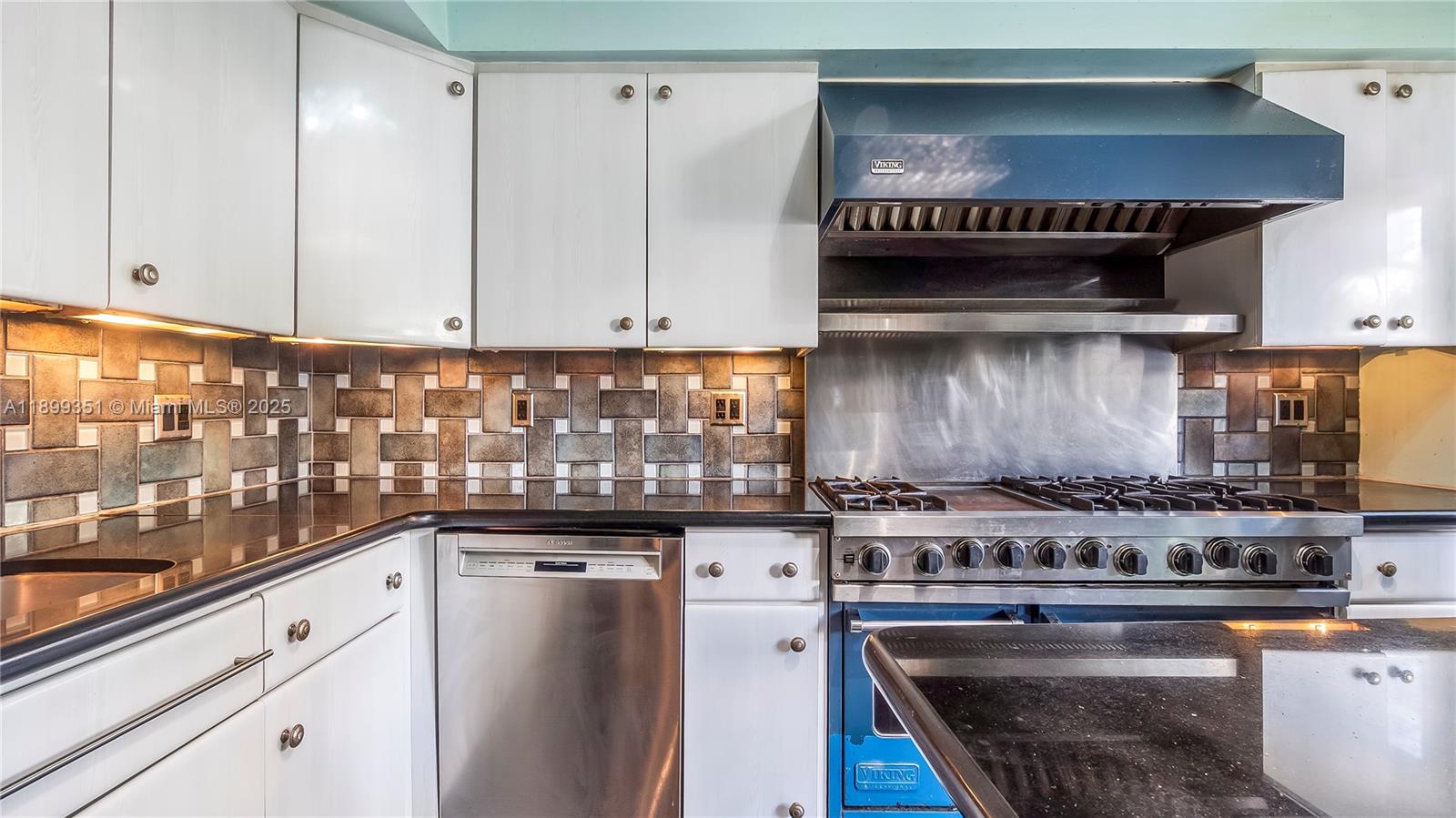 430 Poinciana Is Dr #1710 Sunny Isles Beach, FL 33160