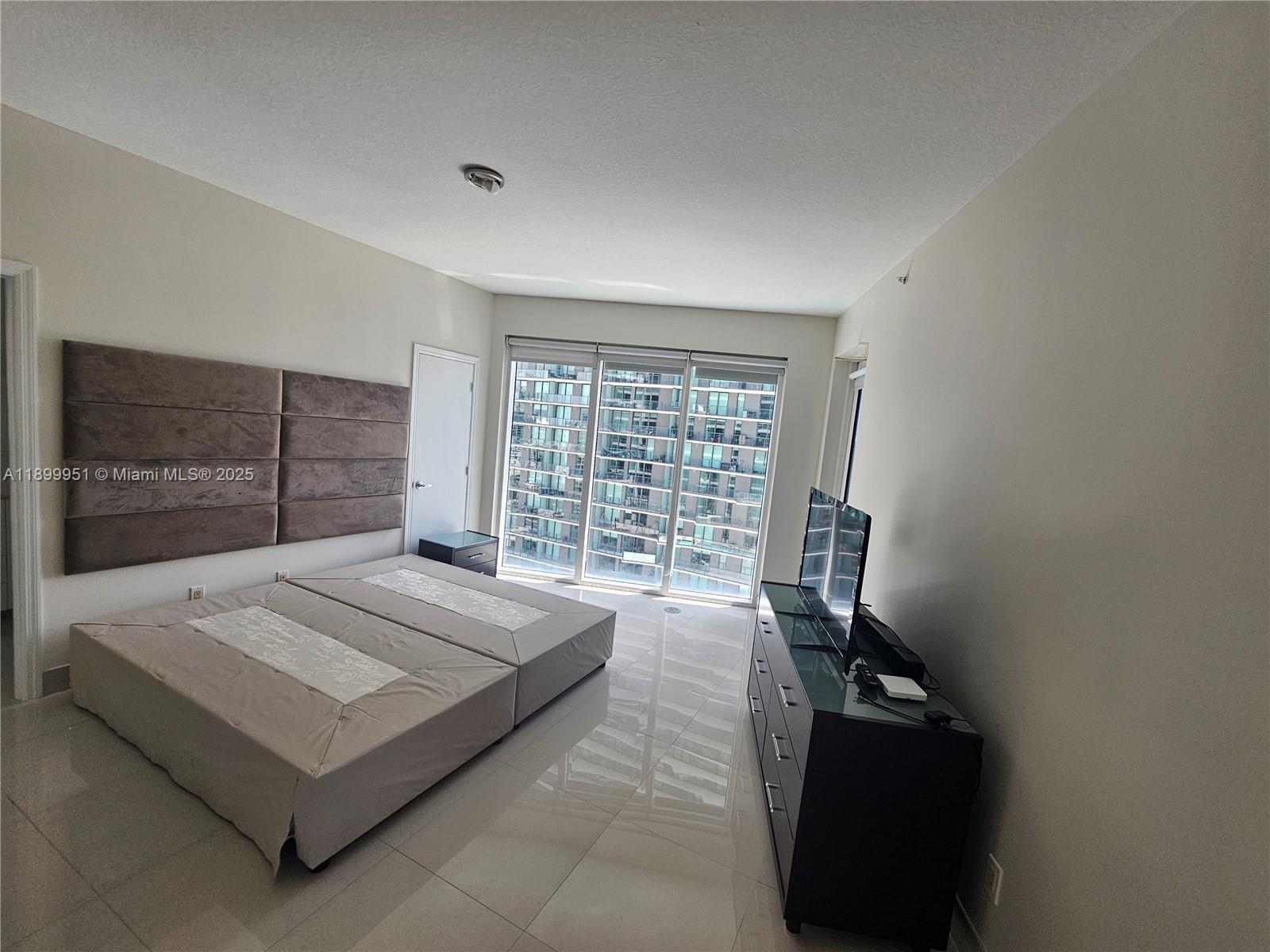 image Infinity At Brickell28