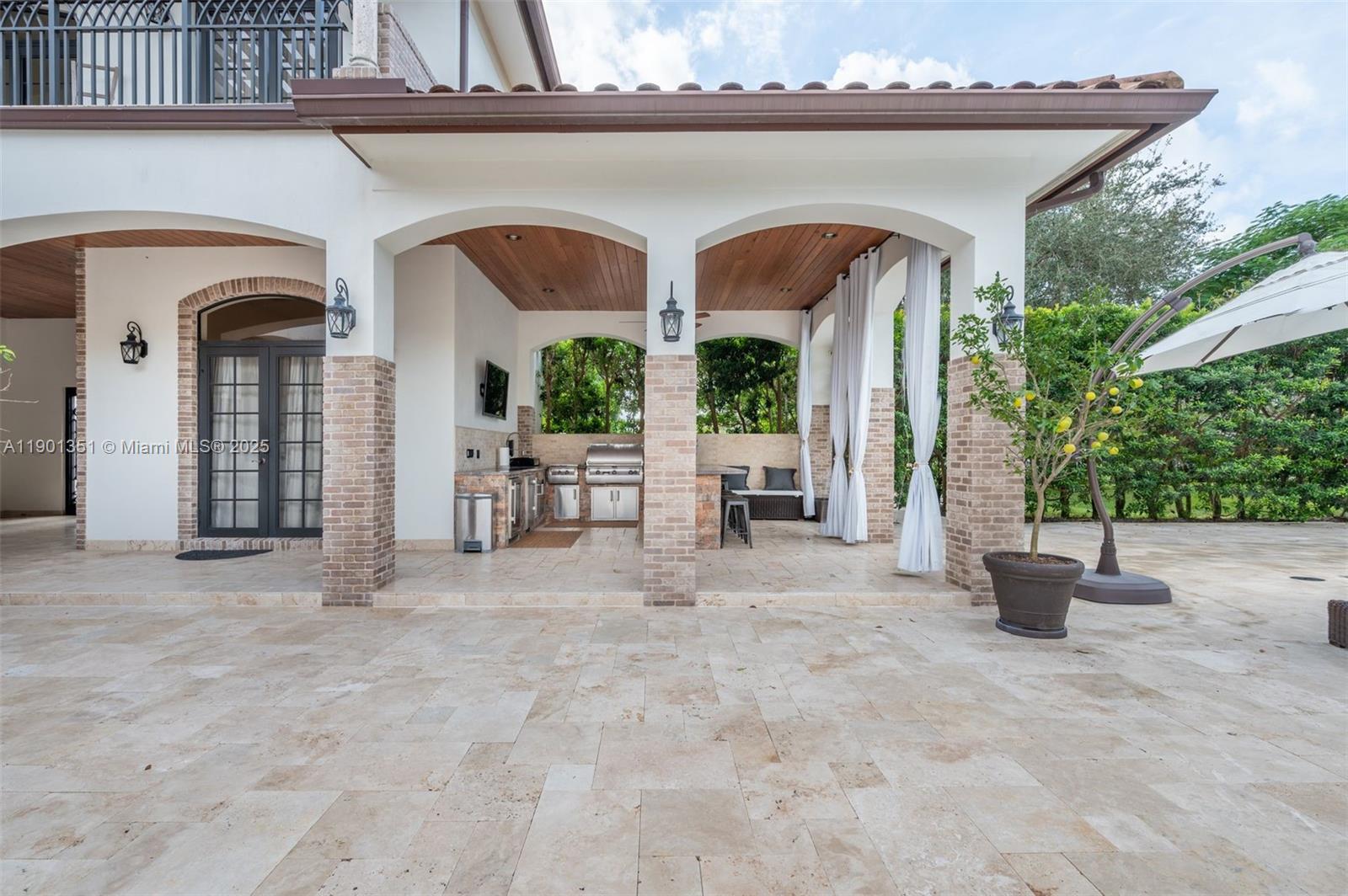 18951 SW 53rd St Southwest Ranches, FL 33332