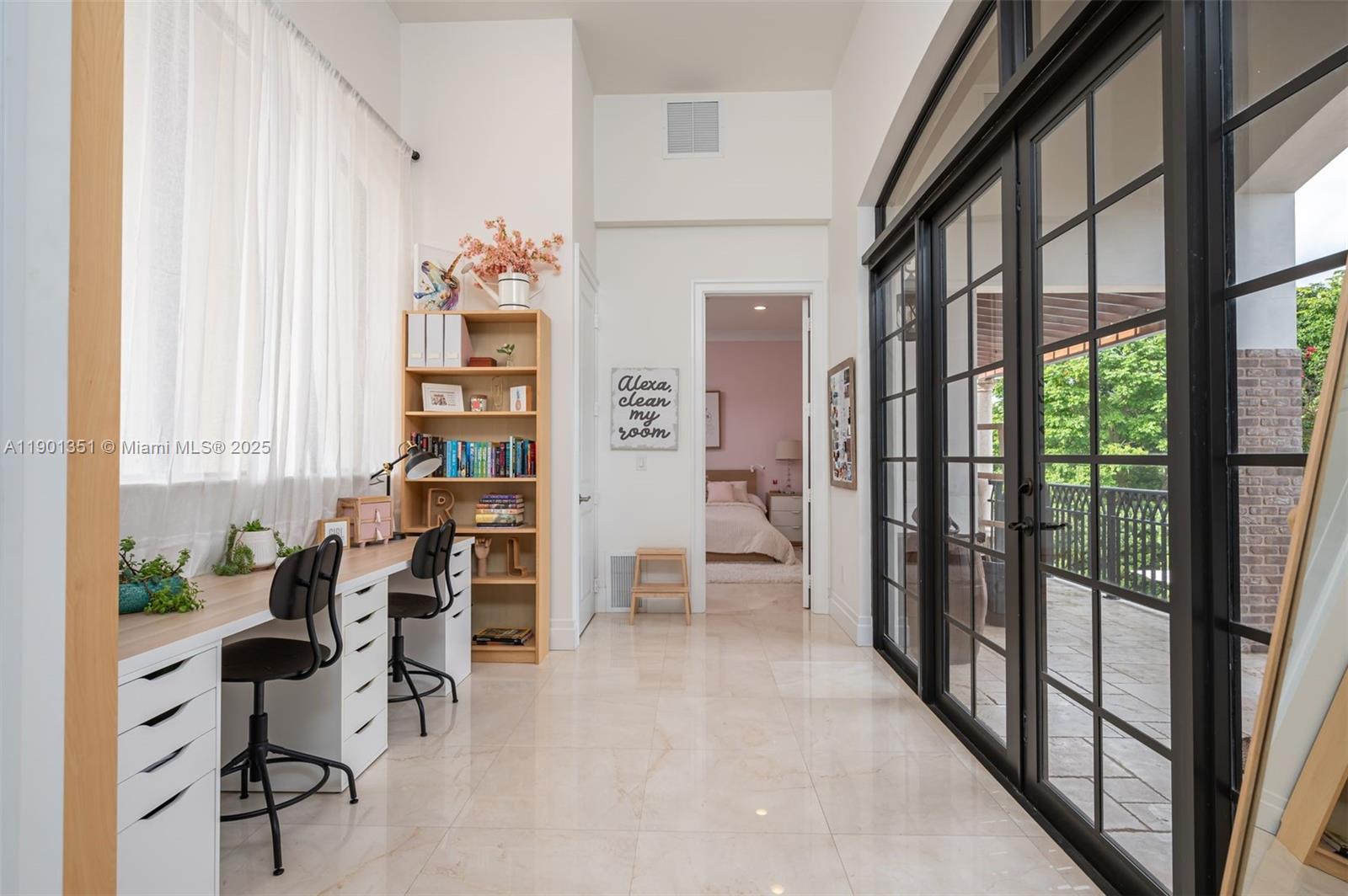 18951 SW 53rd St Southwest Ranches, FL 33332