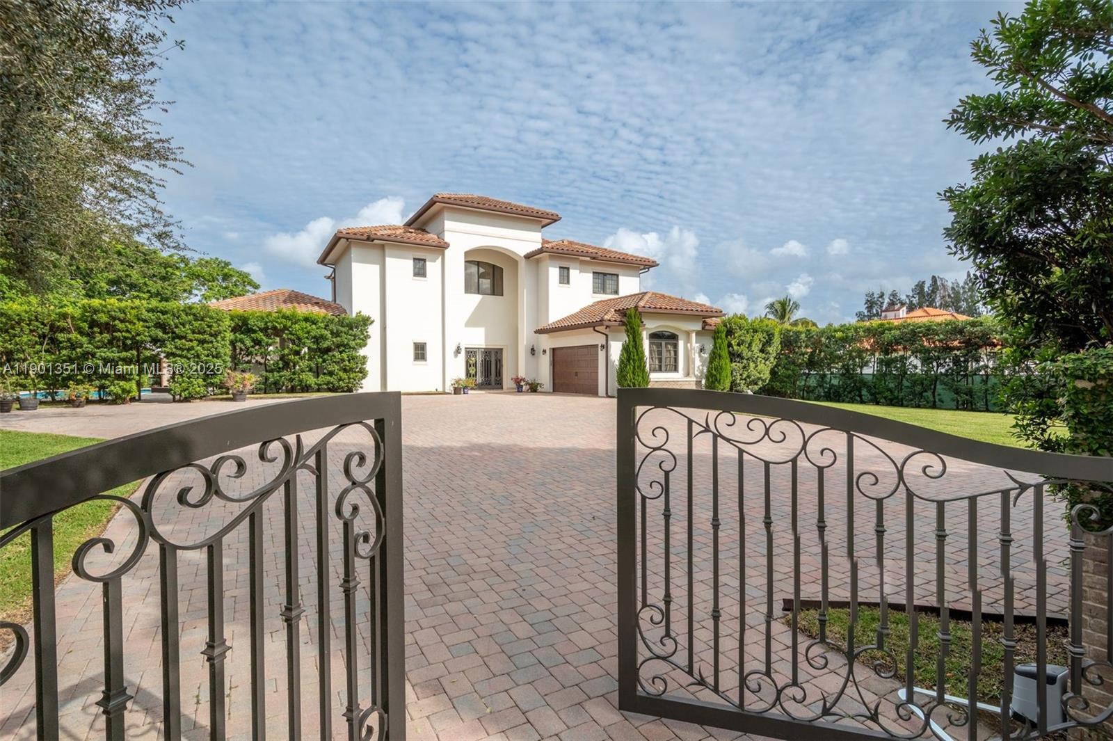 18951 SW 53rd St Southwest Ranches, FL 33332