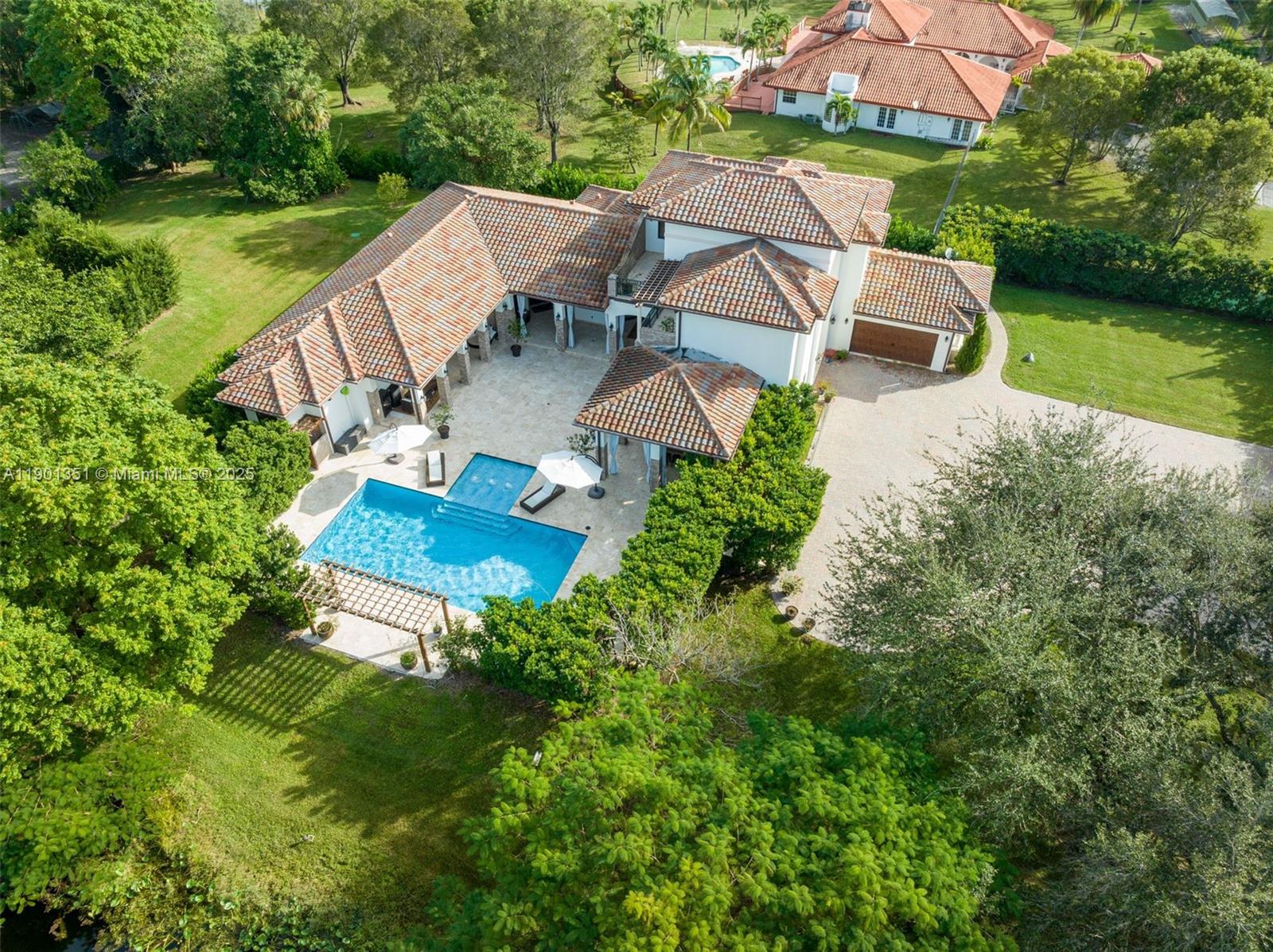 18951 SW 53rd St Southwest Ranches, FL 33332