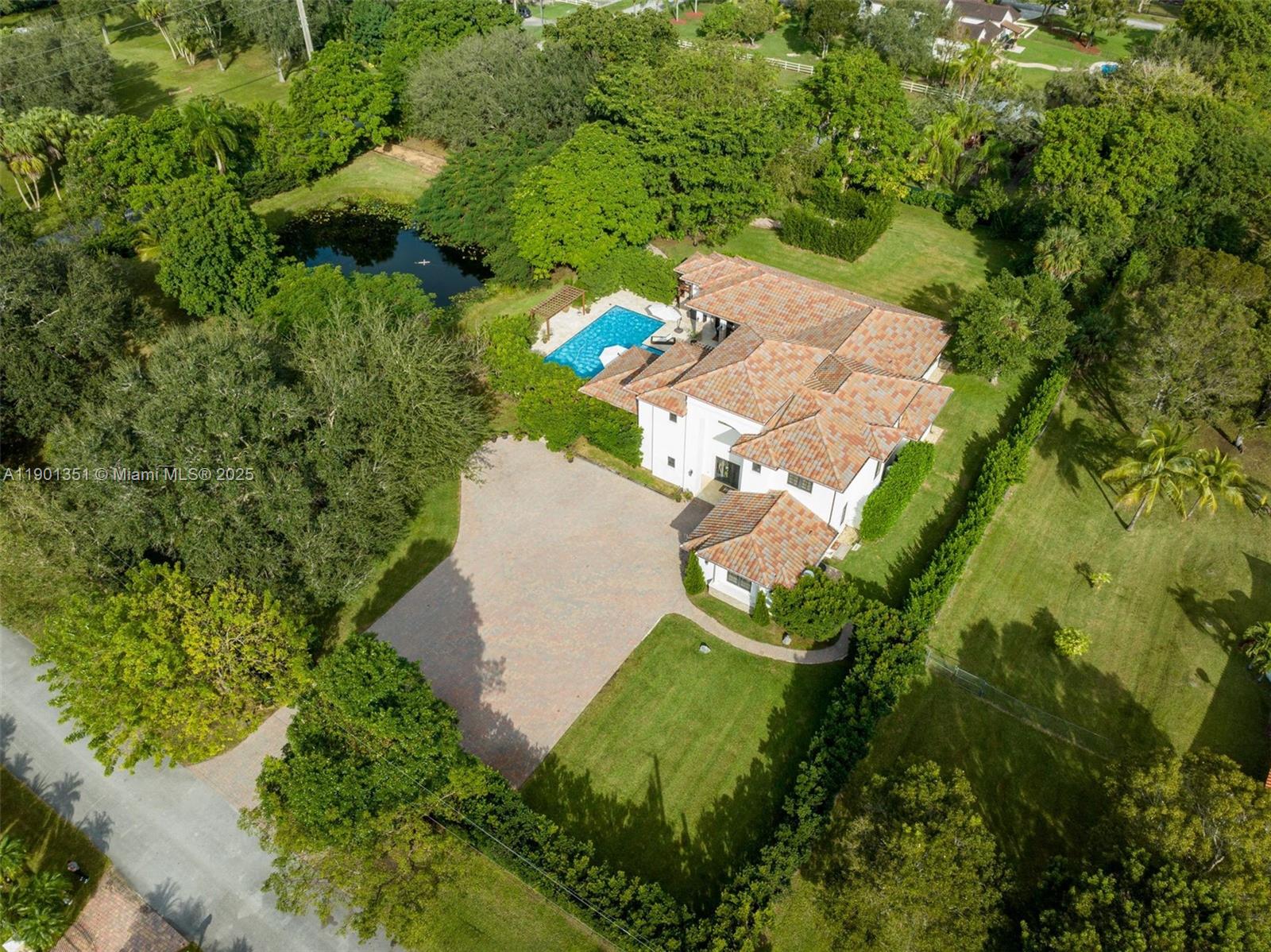 18951 SW 53rd St Southwest Ranches, FL 33332