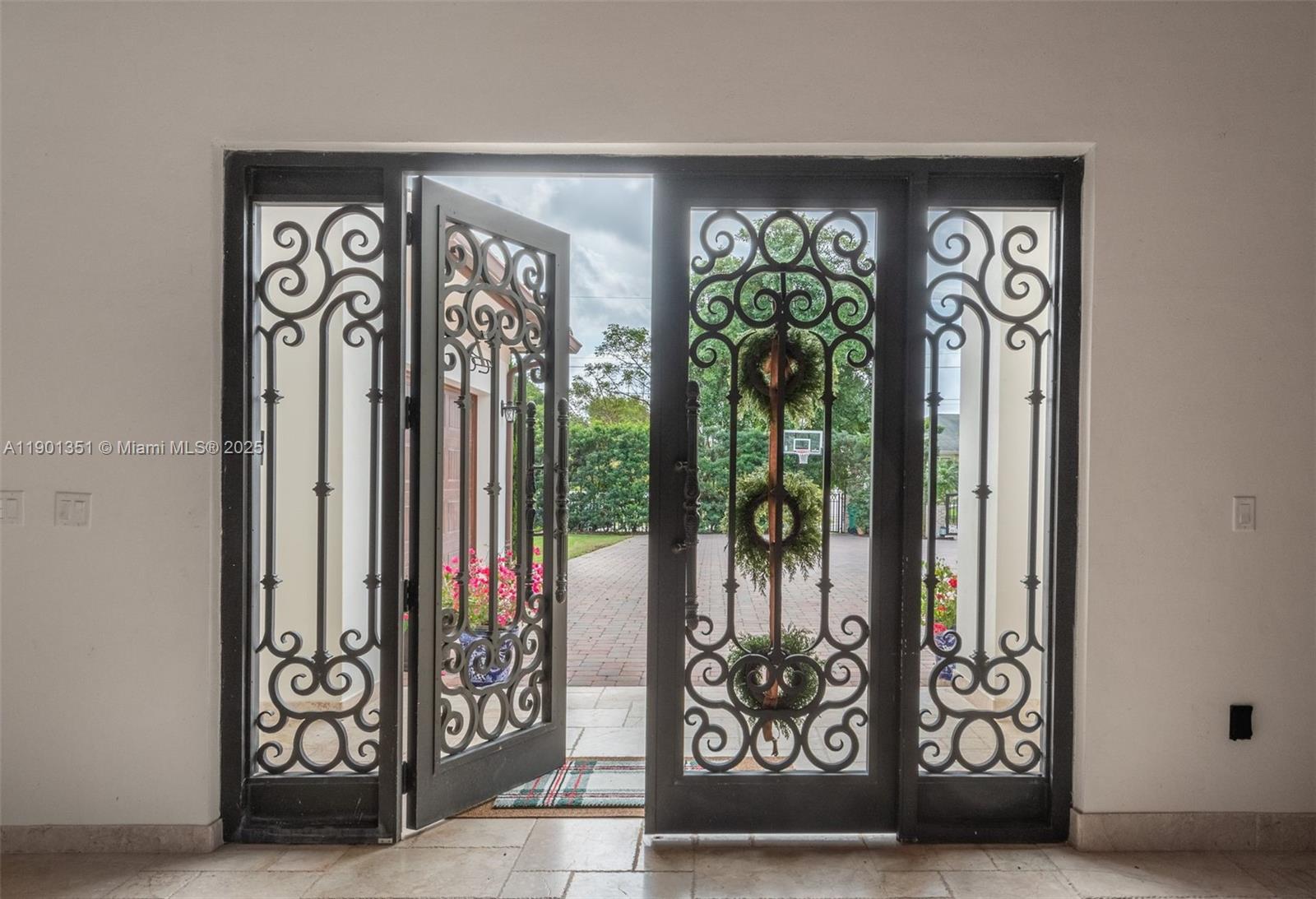 18951 SW 53rd St Southwest Ranches, FL 33332