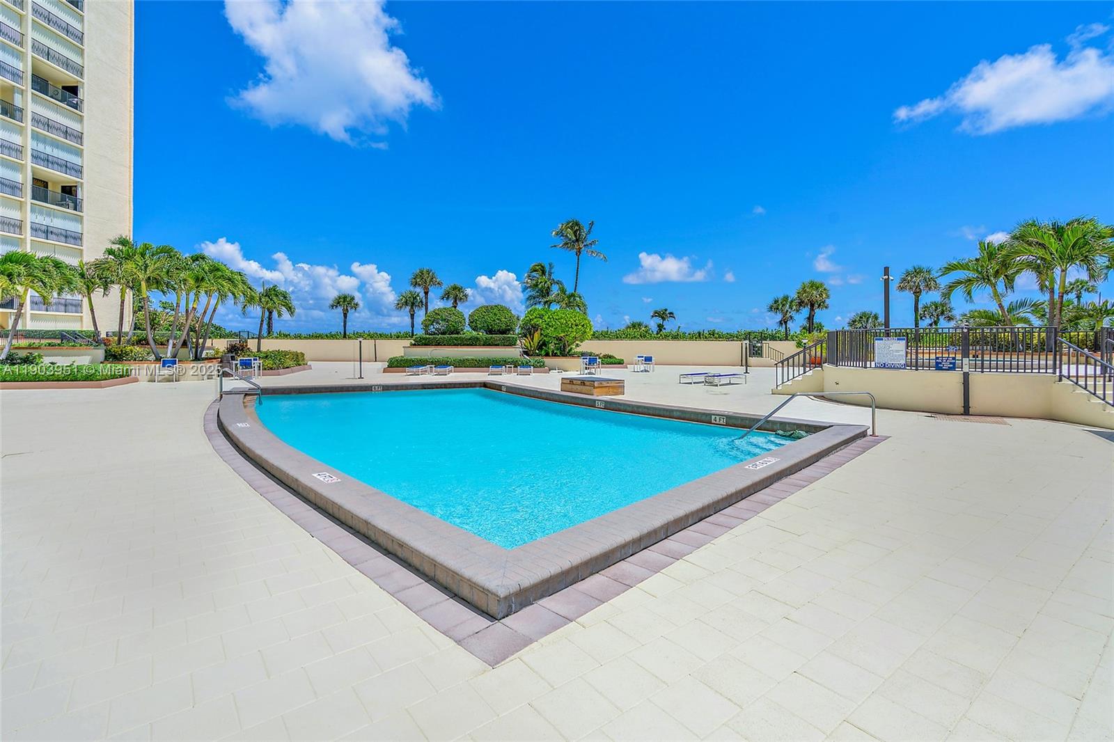 400 Ocean Trl Way #1005 Jupiter, FL 33477