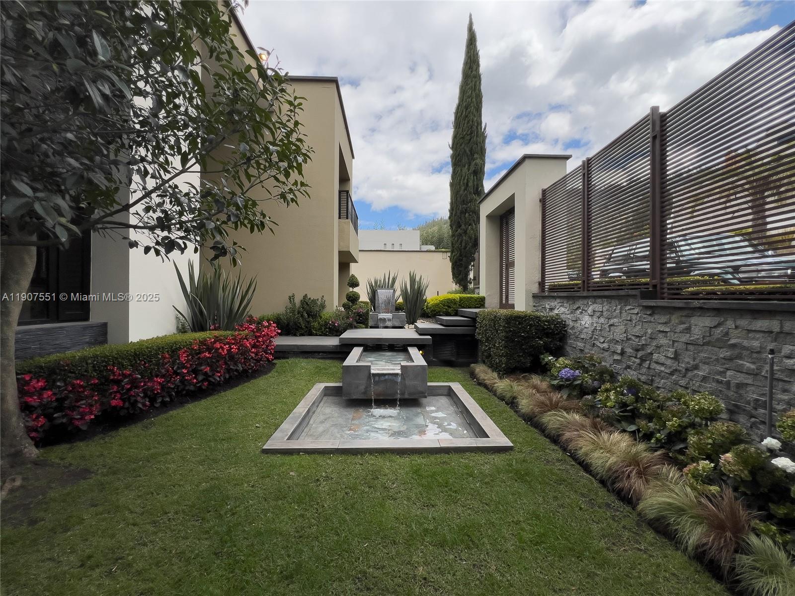 Via A Tanda Urban Rincon Del Valle