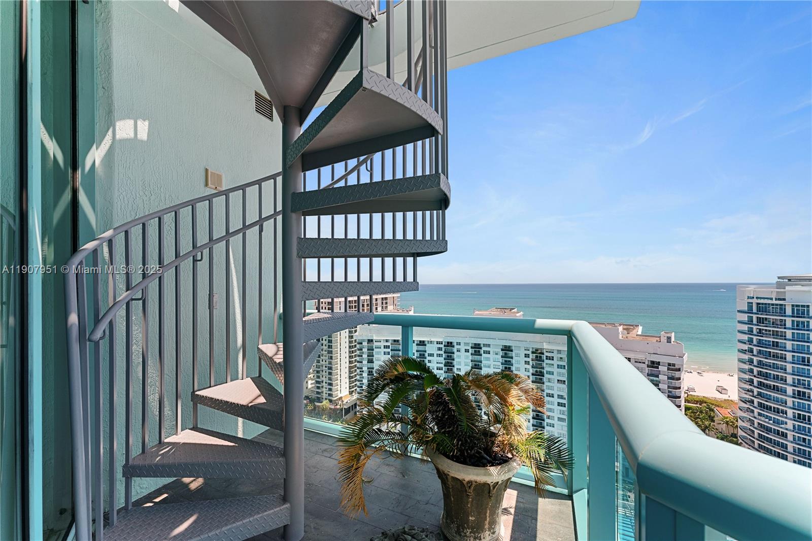 6000 Indian Crk Dr #PH 2501 Miami Beach, FL 33140