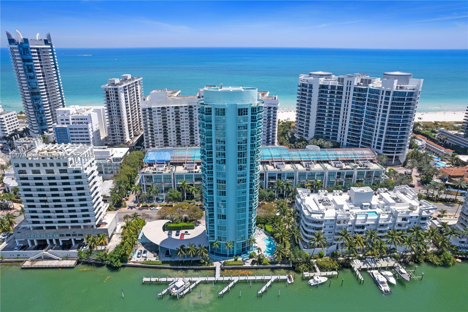 6000 Indian Crk Dr #PH 2501 Miami Beach, FL 33140