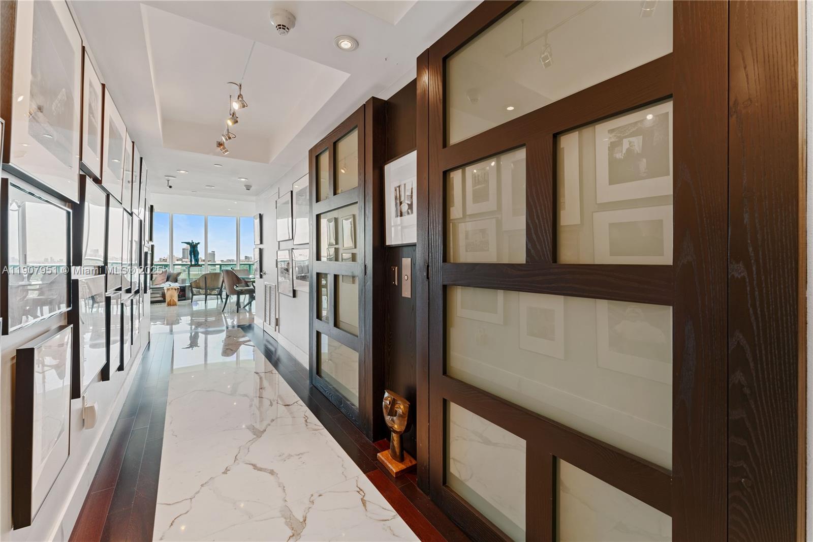 6000 Indian Crk Dr #PH 2501 Miami Beach, FL 33140